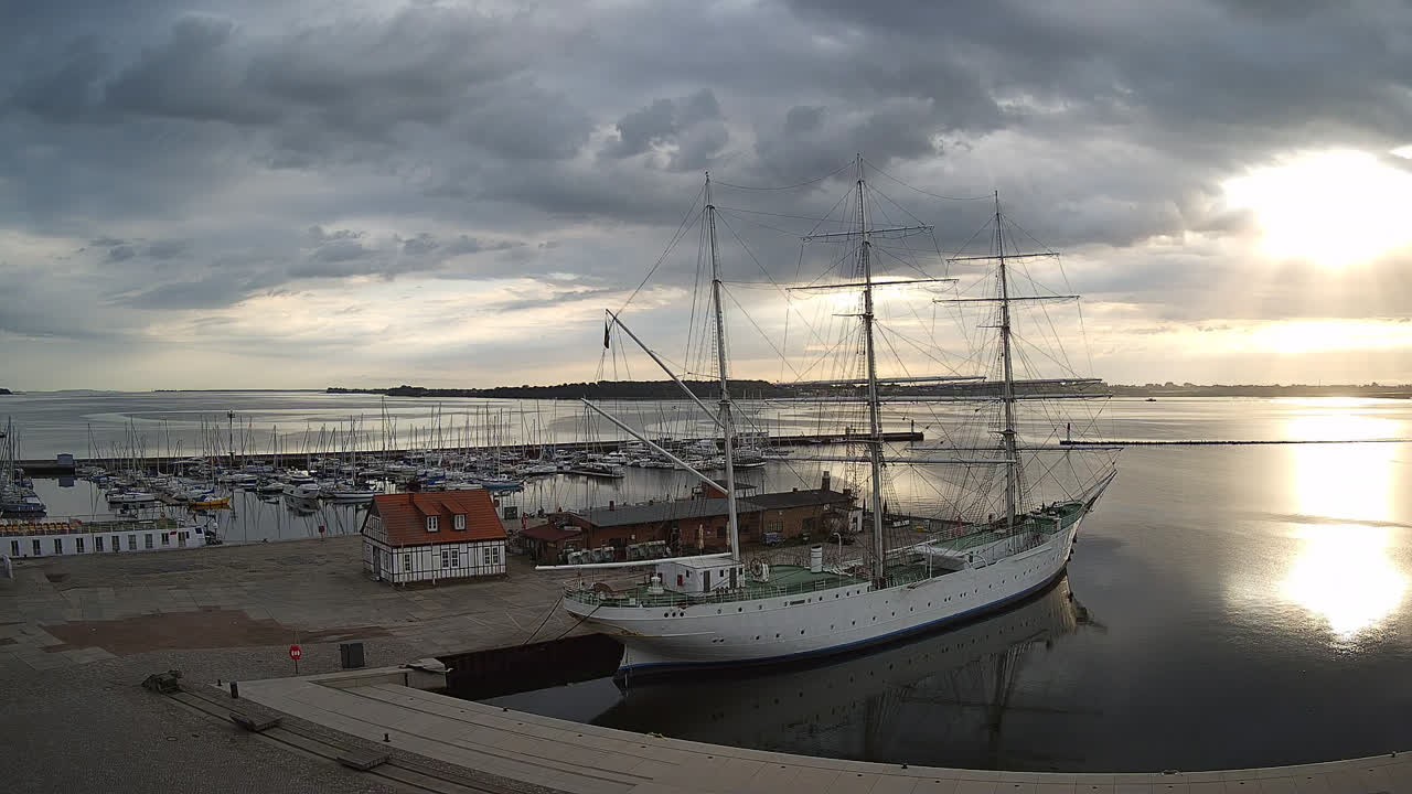 Archiv Foto Webcam Stralsund am Yachthafen