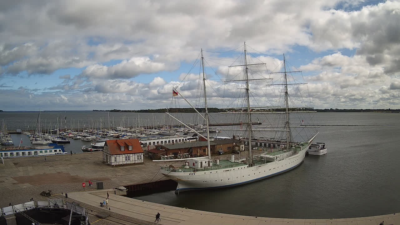 Archiv Foto Webcam Stralsund am Yachthafen