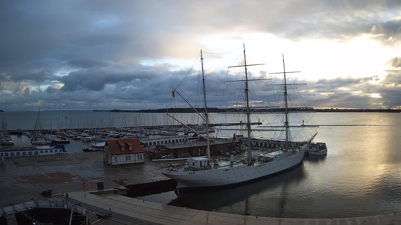 Archiv Foto Webcam Stralsund am Yachthafen