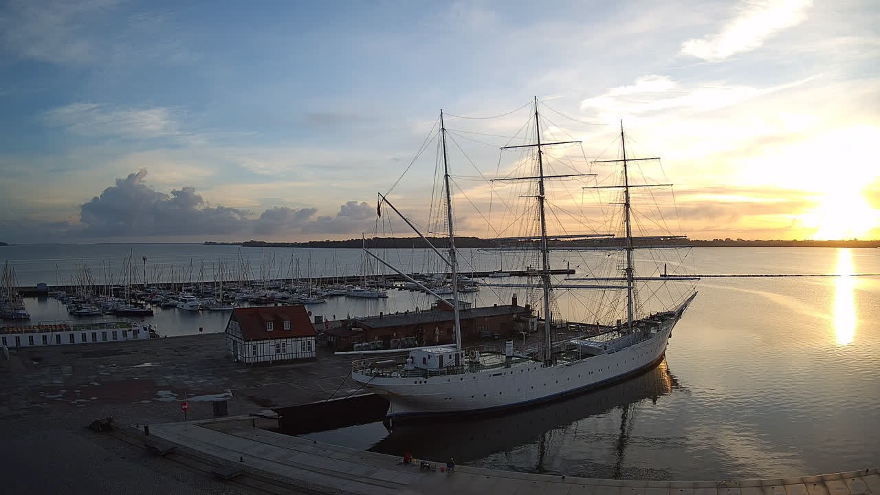 Archiv Foto Webcam Stralsund am Yachthafen