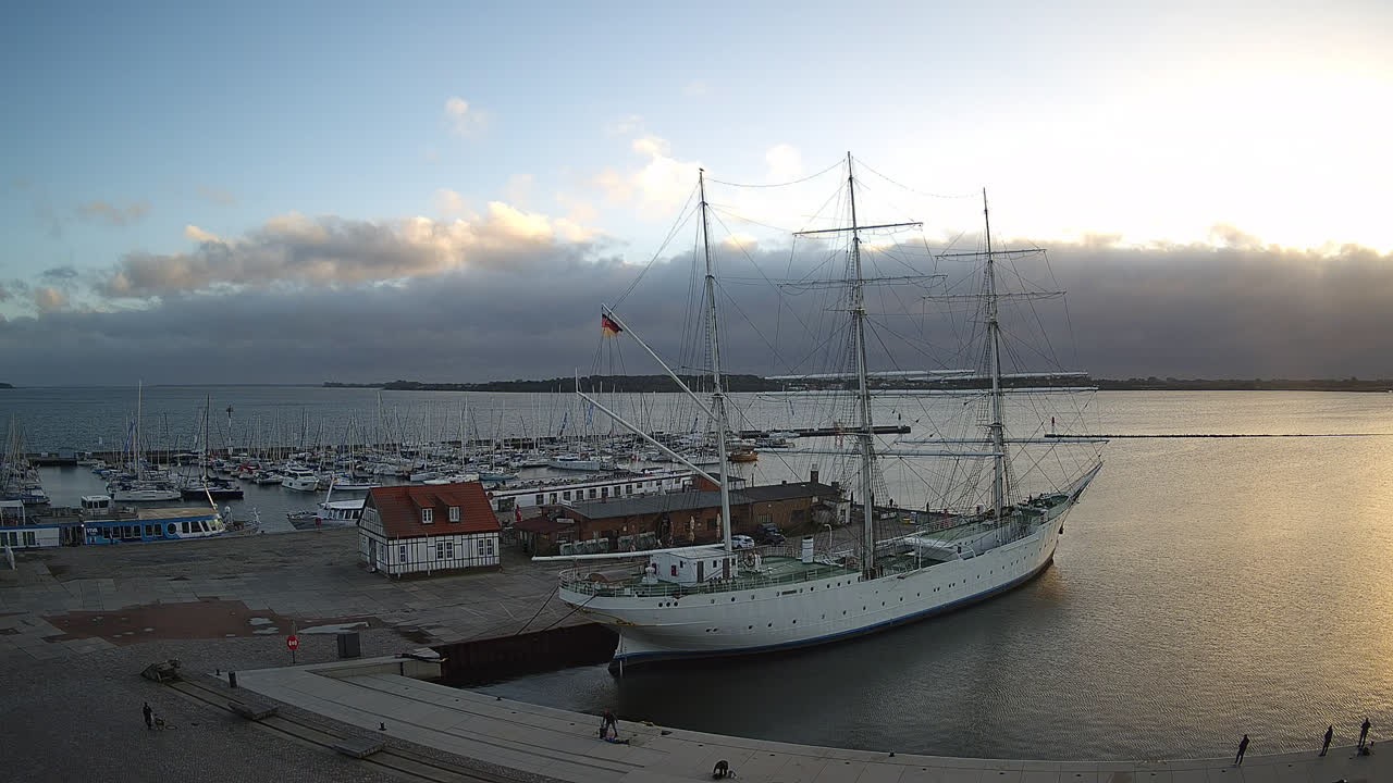 Archiv Foto Webcam Stralsund am Yachthafen