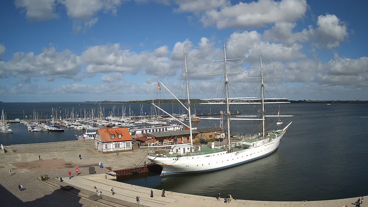 Archiv Foto Webcam Stralsund am Yachthafen