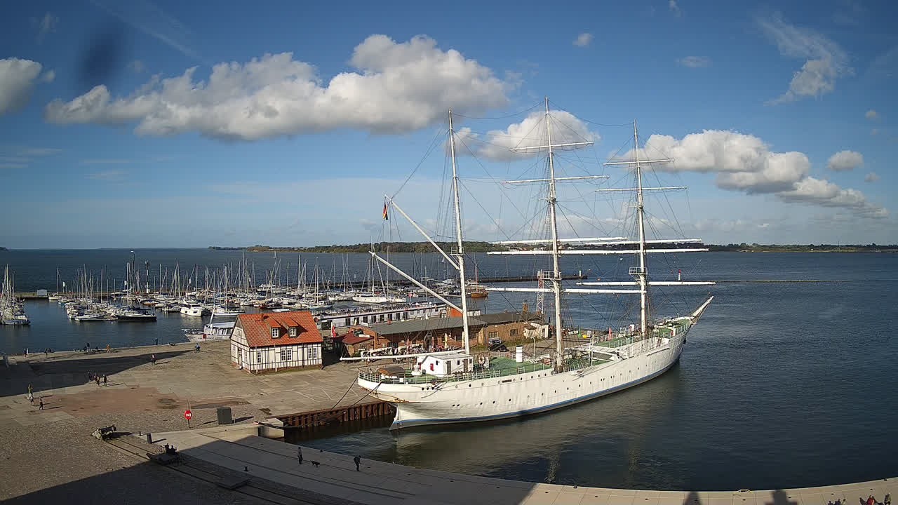 Archiv Foto Webcam Stralsund am Yachthafen