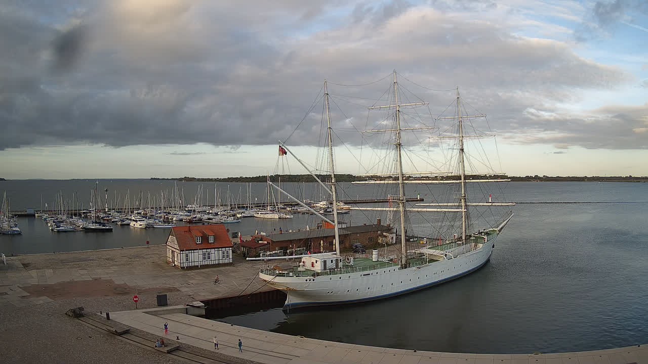 Archiv Foto Webcam Stralsund am Yachthafen