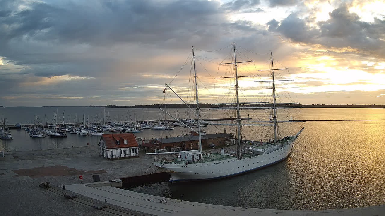 Archiv Foto Webcam Stralsund am Yachthafen