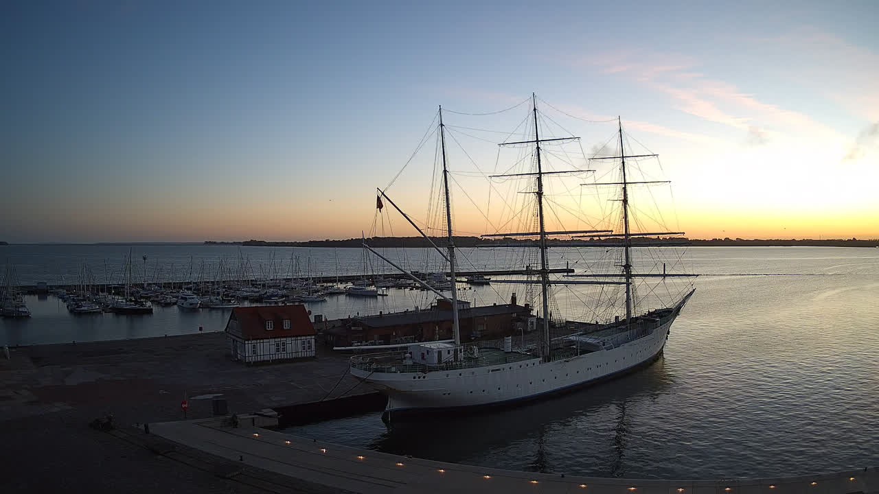 Archiv Foto Webcam Stralsund am Yachthafen