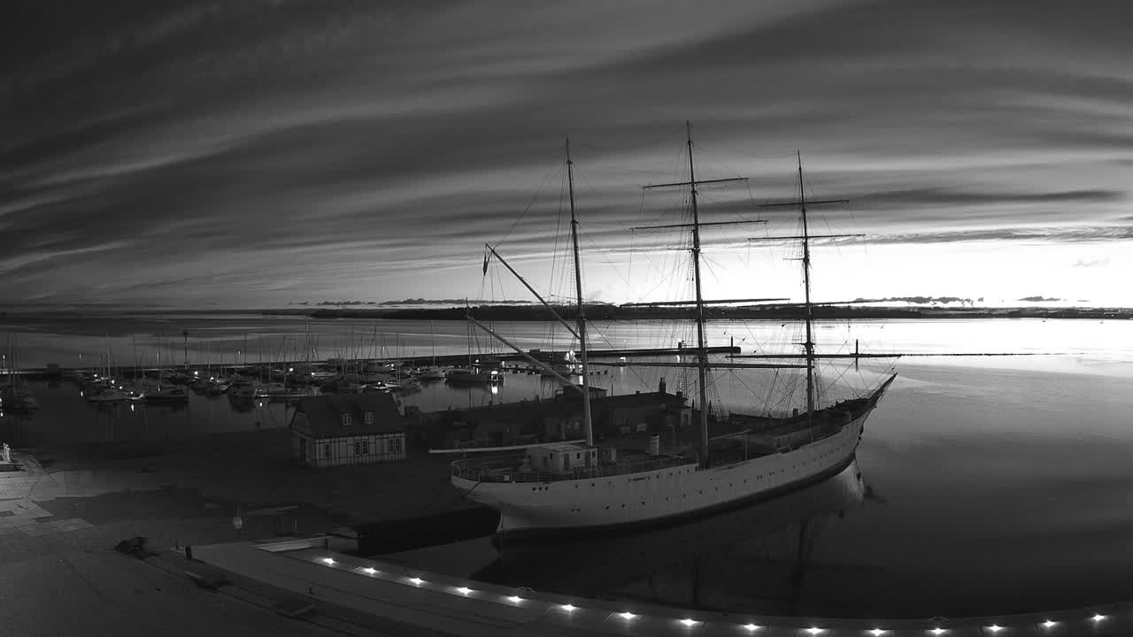 Archiv Foto Webcam Stralsund am Yachthafen