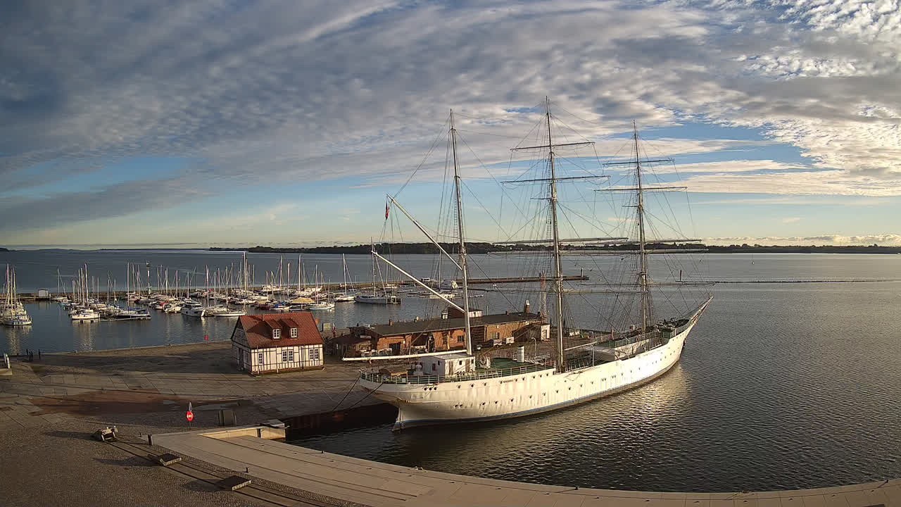 Archiv Foto Webcam Stralsund am Yachthafen