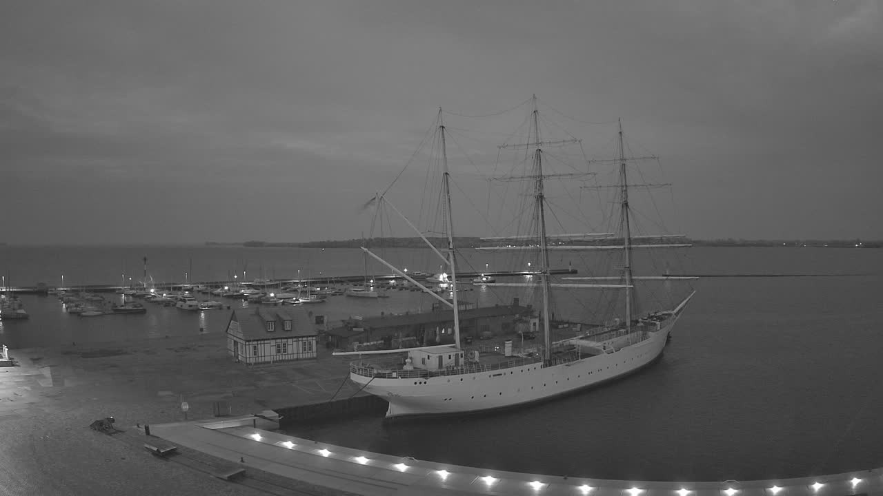 Archiv Foto Webcam Stralsund am Yachthafen