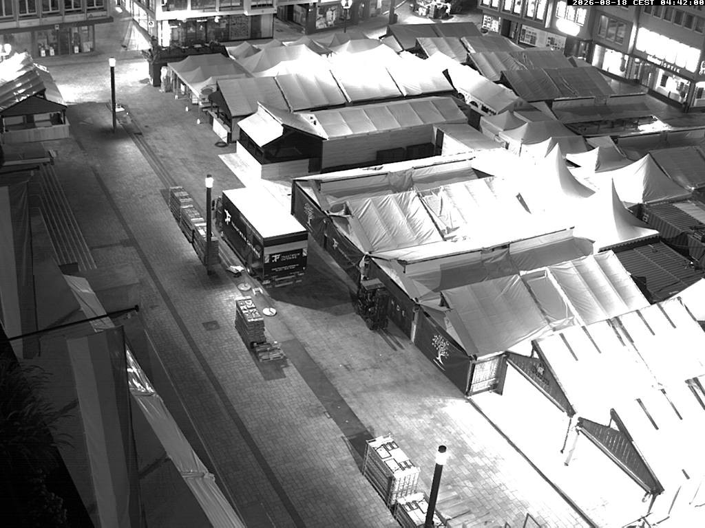 Archived image Webcam Stuttgart at the Market Square