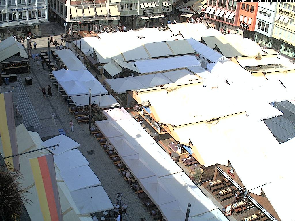 Archived image Webcam Stuttgart at the Market Square