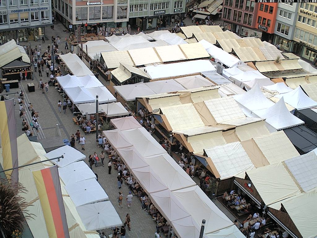 Archived image Webcam Stuttgart at the Market Square