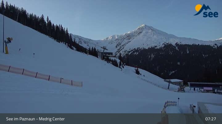 Archived image Webcam See - View from Medrig Center