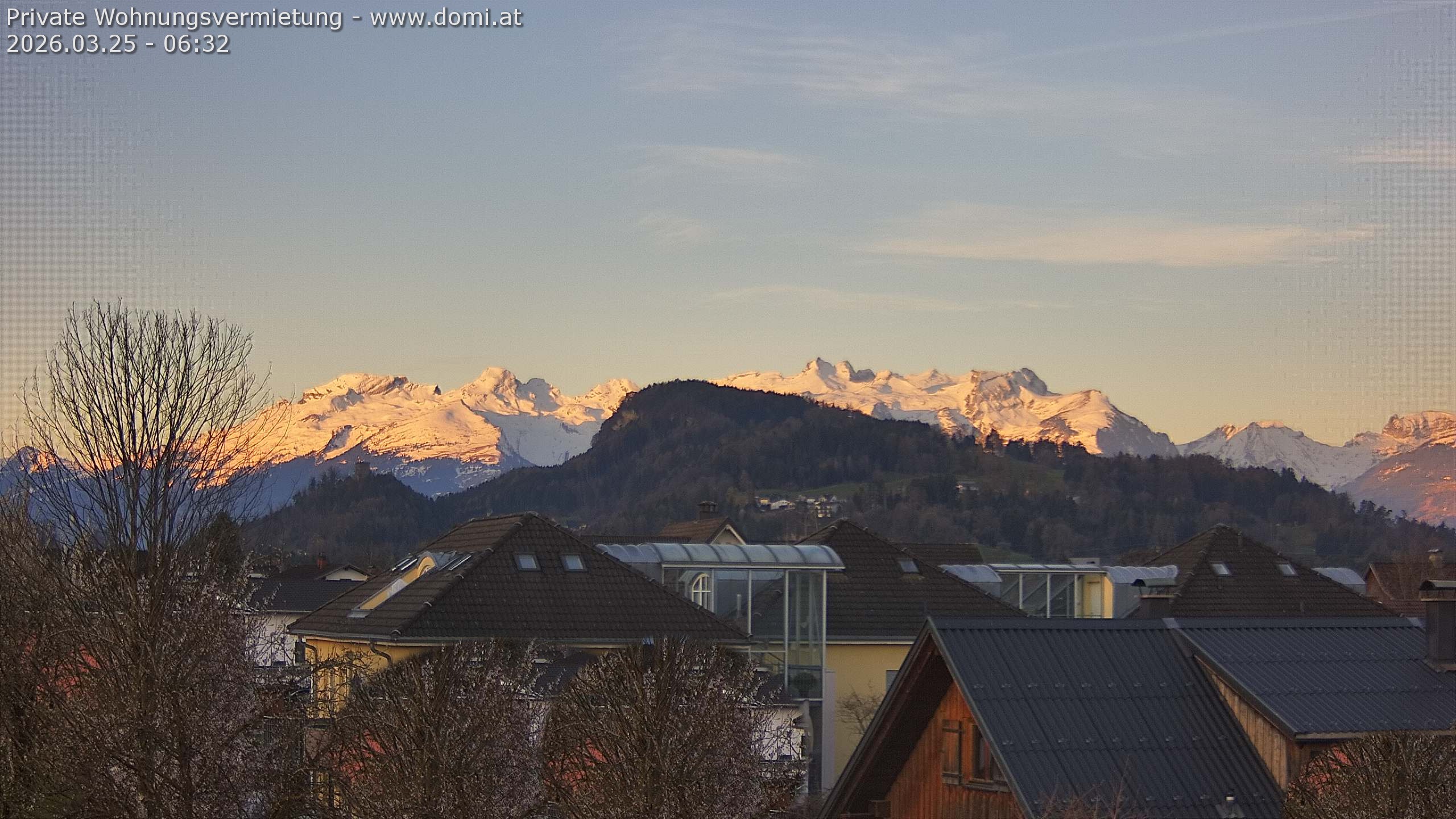 Archived image Webcam View of Alvier and Fulfirst from Gisingen in Feldkirch