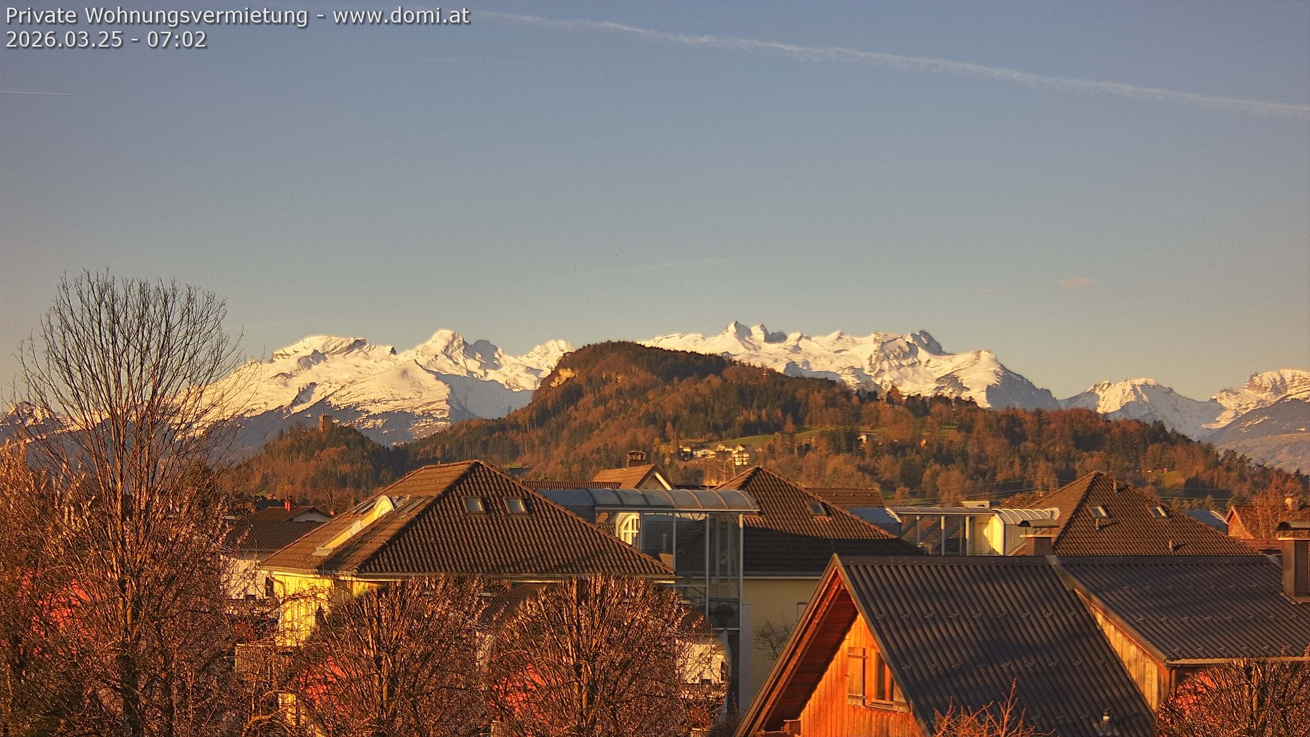 Archived image Webcam View of Alvier and Fulfirst from Gisingen in Feldkirch