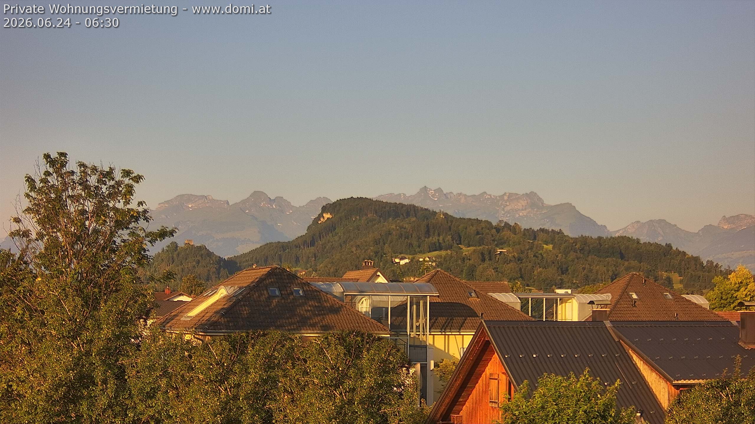 Archived image Webcam View of Alvier and Fulfirst from Gisingen in Feldkirch