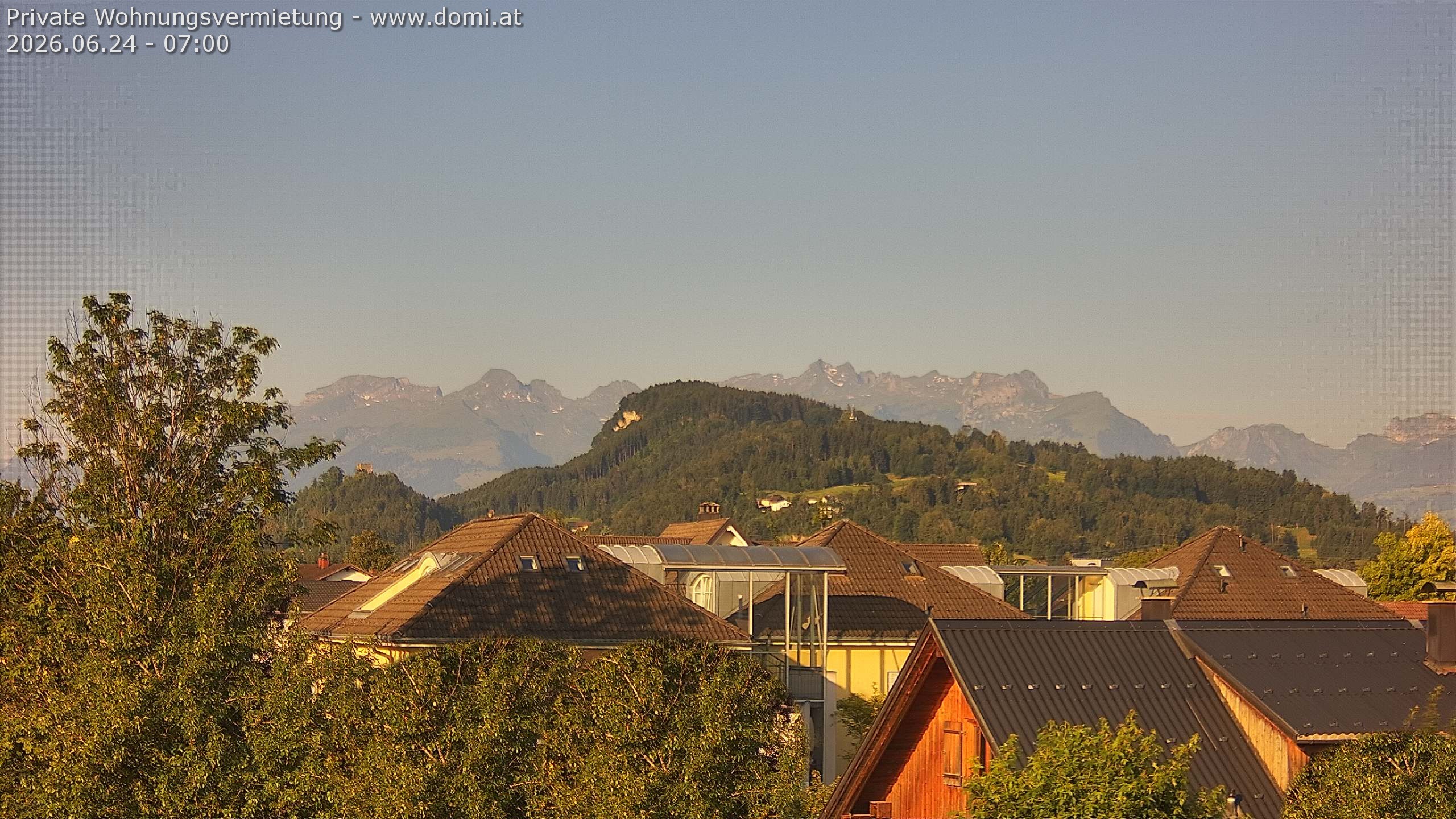 Archived image Webcam View of Alvier and Fulfirst from Gisingen in Feldkirch