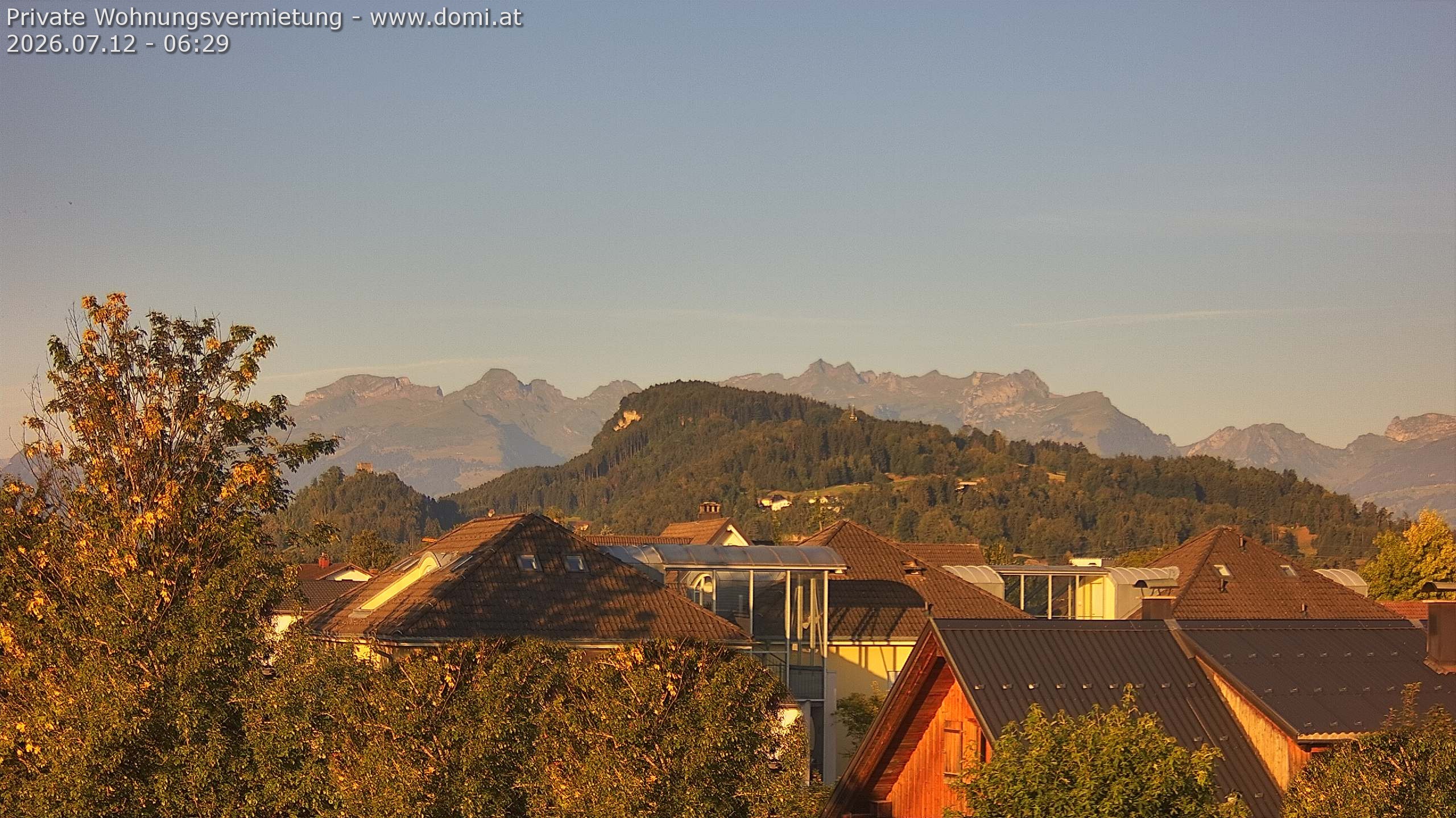 Archived image Webcam View of Alvier and Fulfirst from Gisingen in Feldkirch