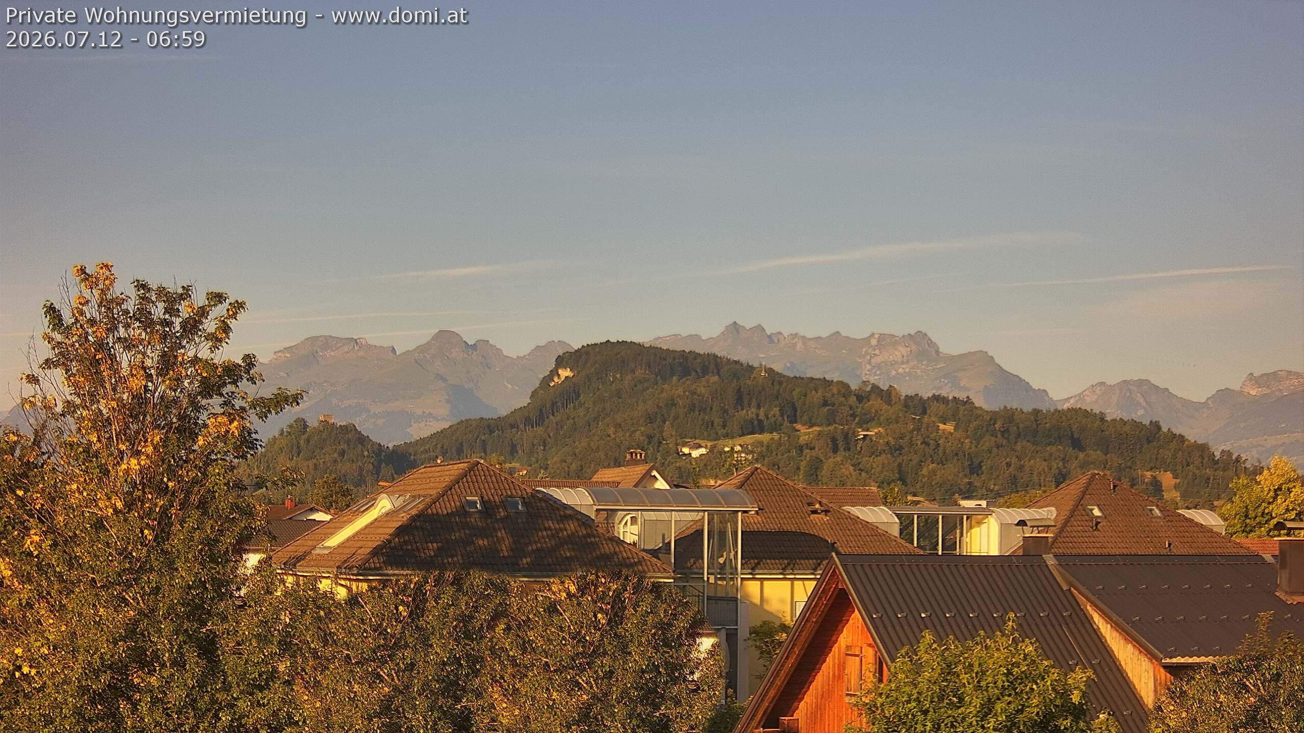 Archived image Webcam View of Alvier and Fulfirst from Gisingen in Feldkirch