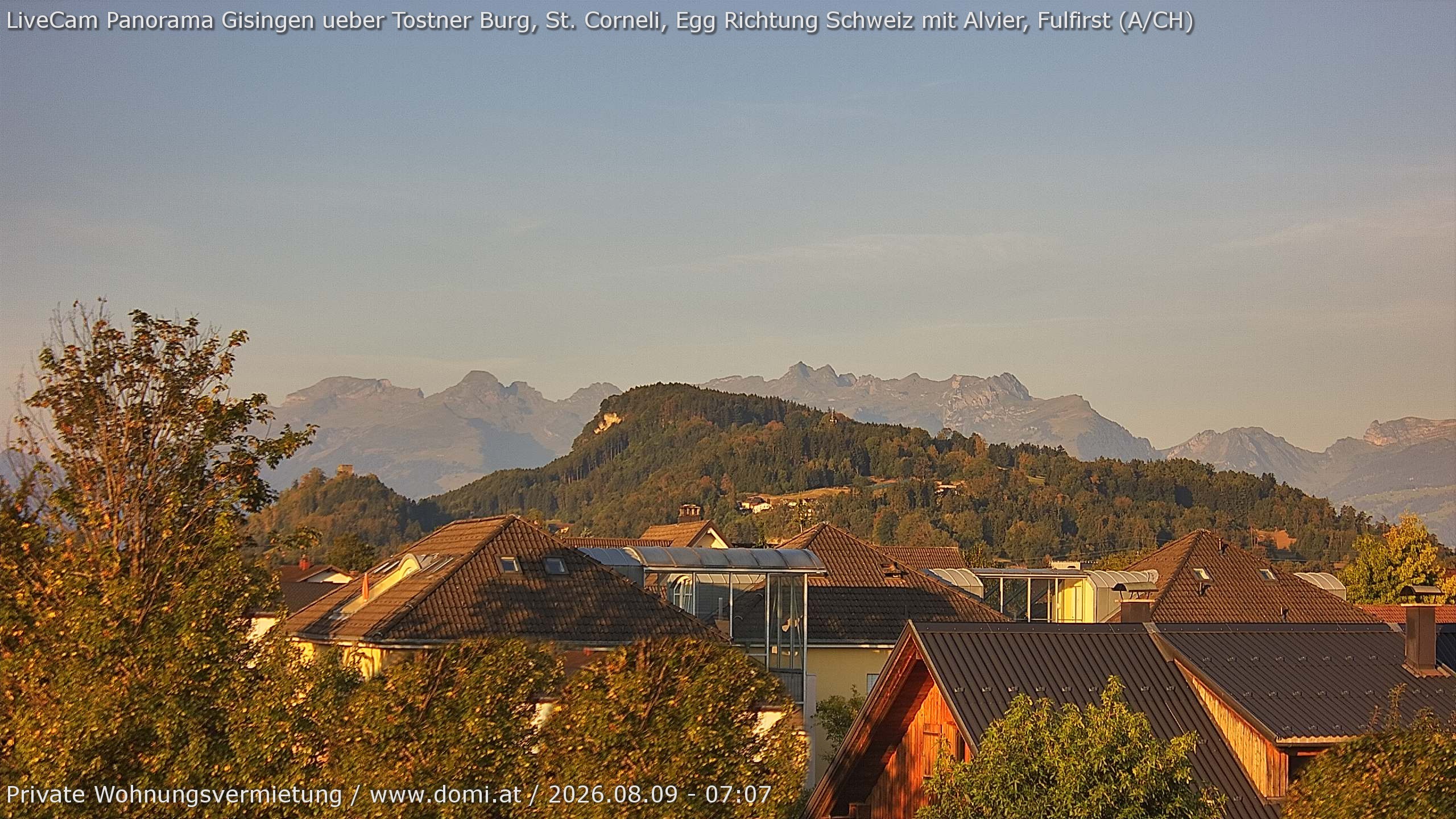 Archived image Webcam View of Alvier and Fulfirst from Gisingen in Feldkirch