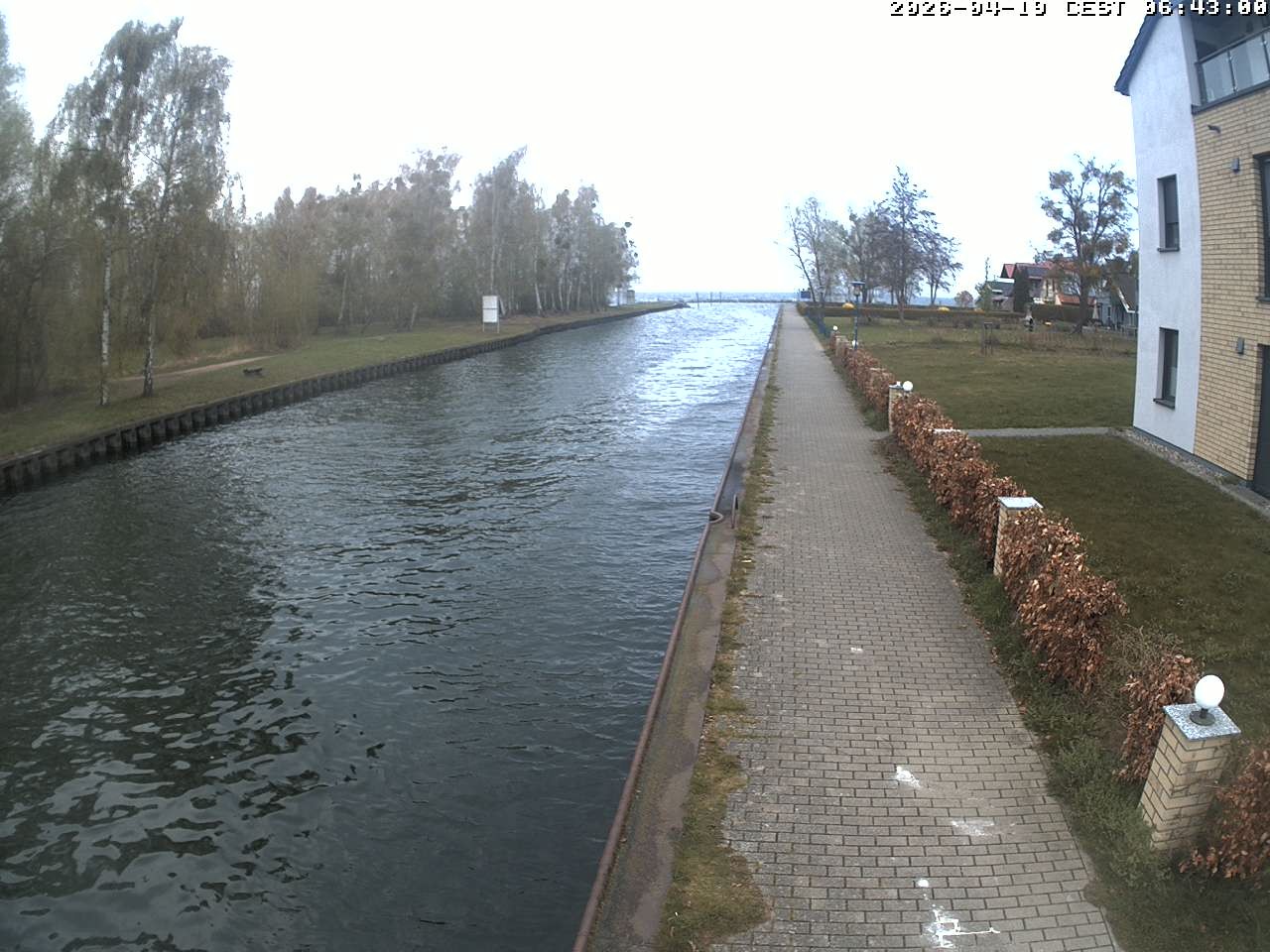 Archived image Webcam Canal Müritz - Claassee
