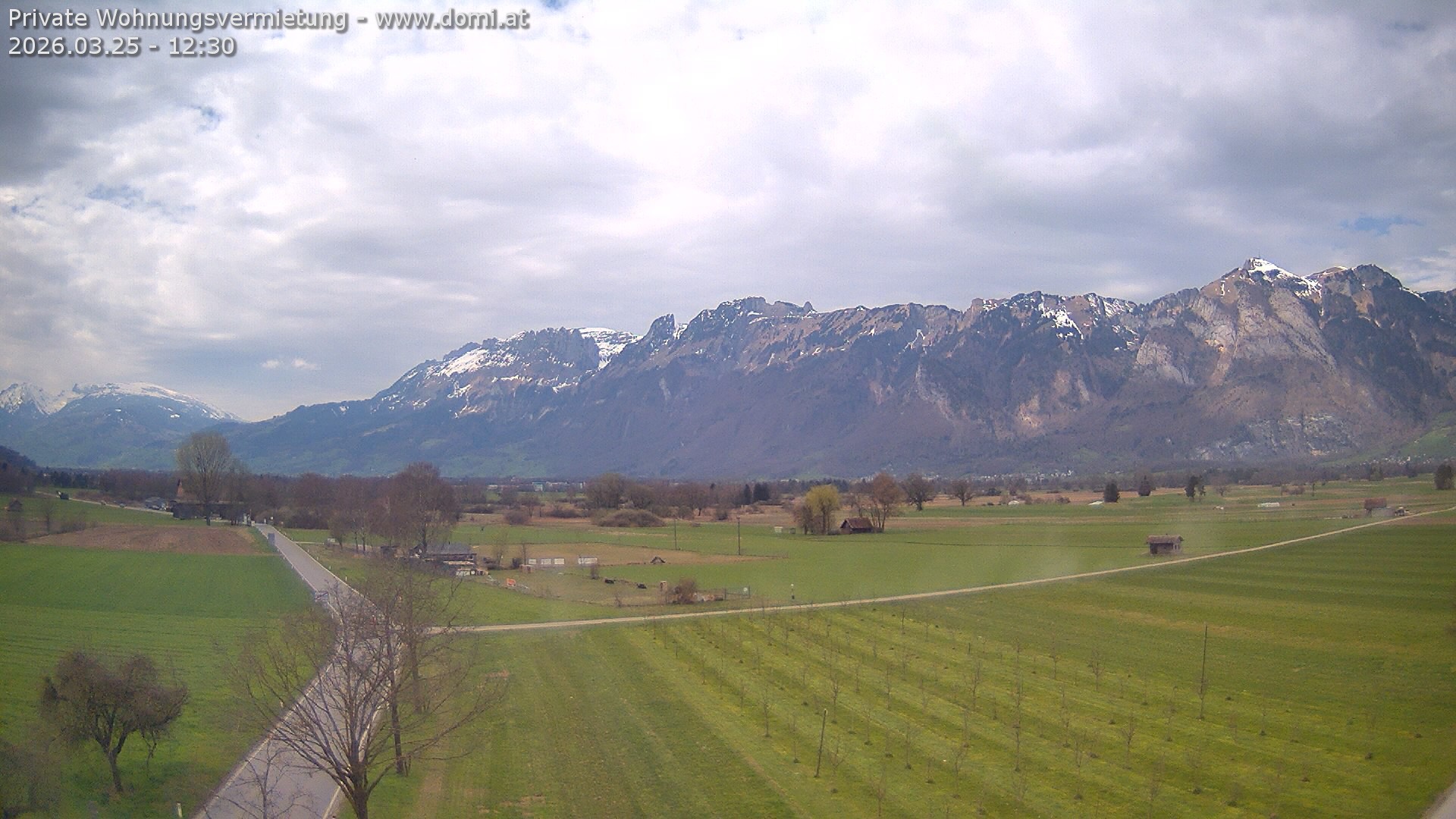 Archived image Webcam View of the Hoher Kasten, Furgglenfirst and Kamor from Feldkirch