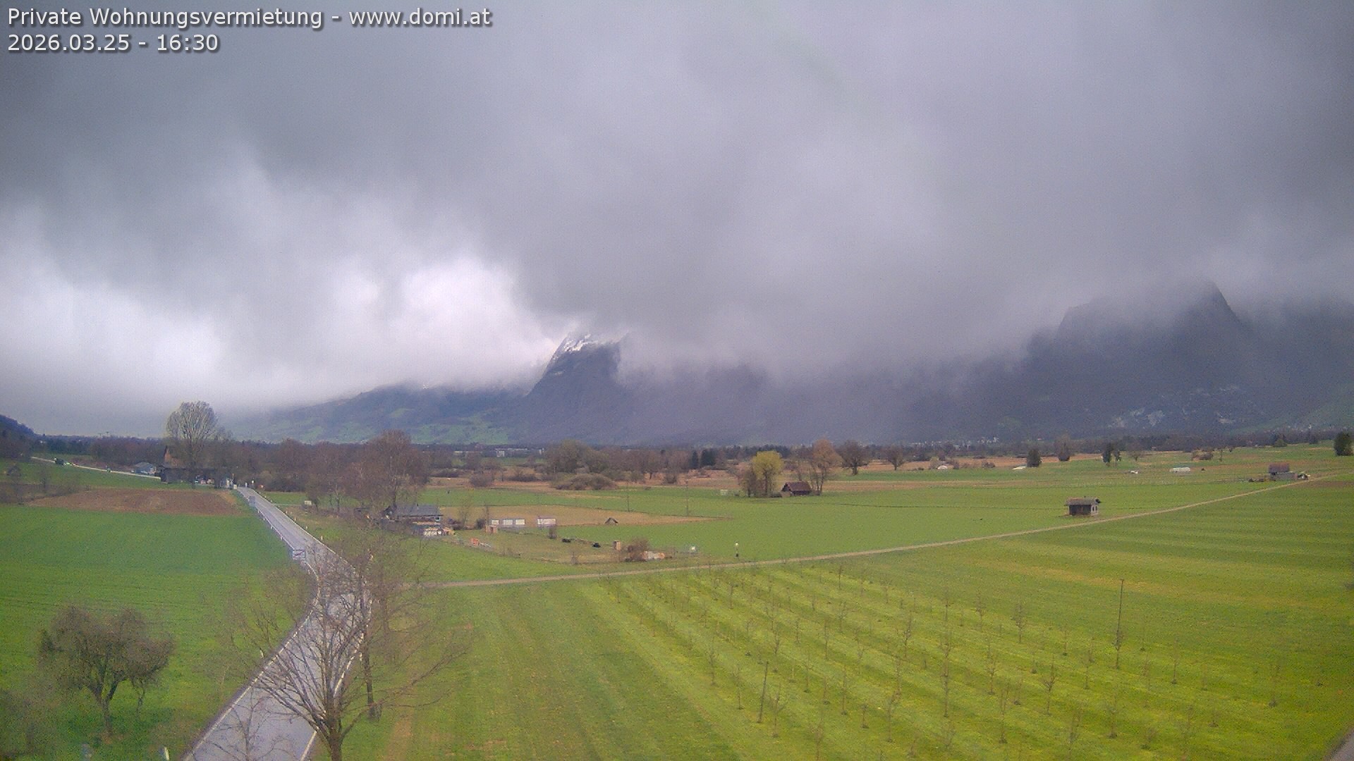 Archived image Webcam View of the Hoher Kasten, Furgglenfirst and Kamor from Feldkirch