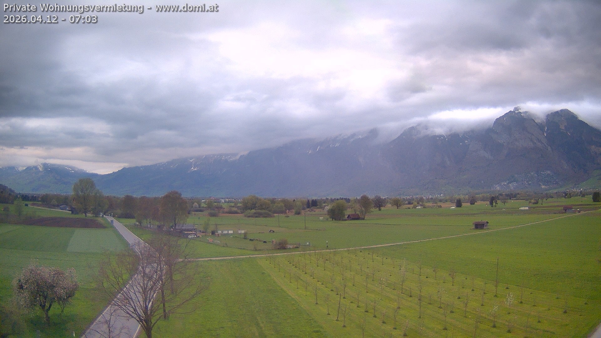 Archived image Webcam View of the Hoher Kasten, Furgglenfirst and Kamor from Feldkirch