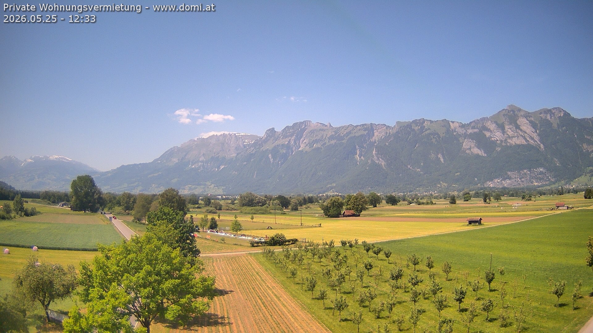 Archived image Webcam View of the Hoher Kasten, Furgglenfirst and Kamor from Feldkirch