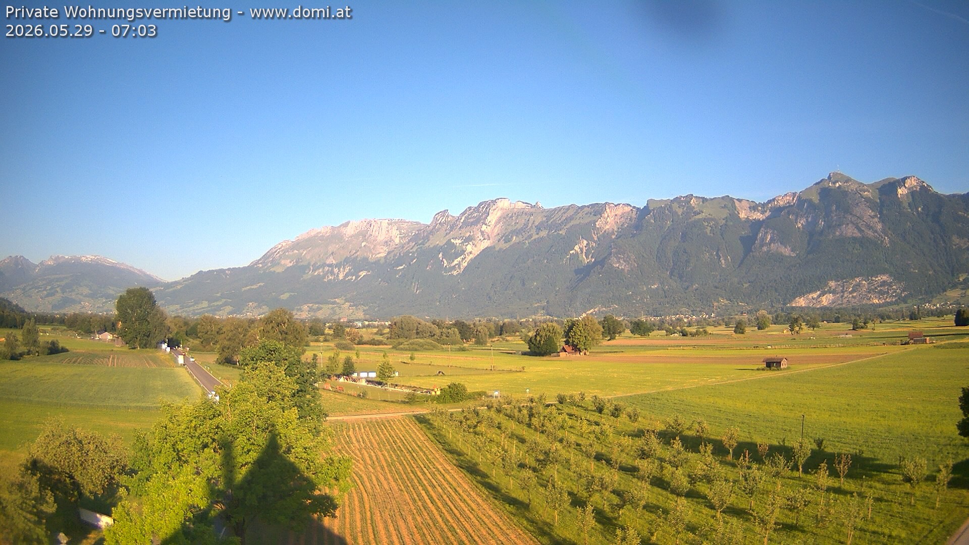 Archived image Webcam View of the Hoher Kasten, Furgglenfirst and Kamor from Feldkirch