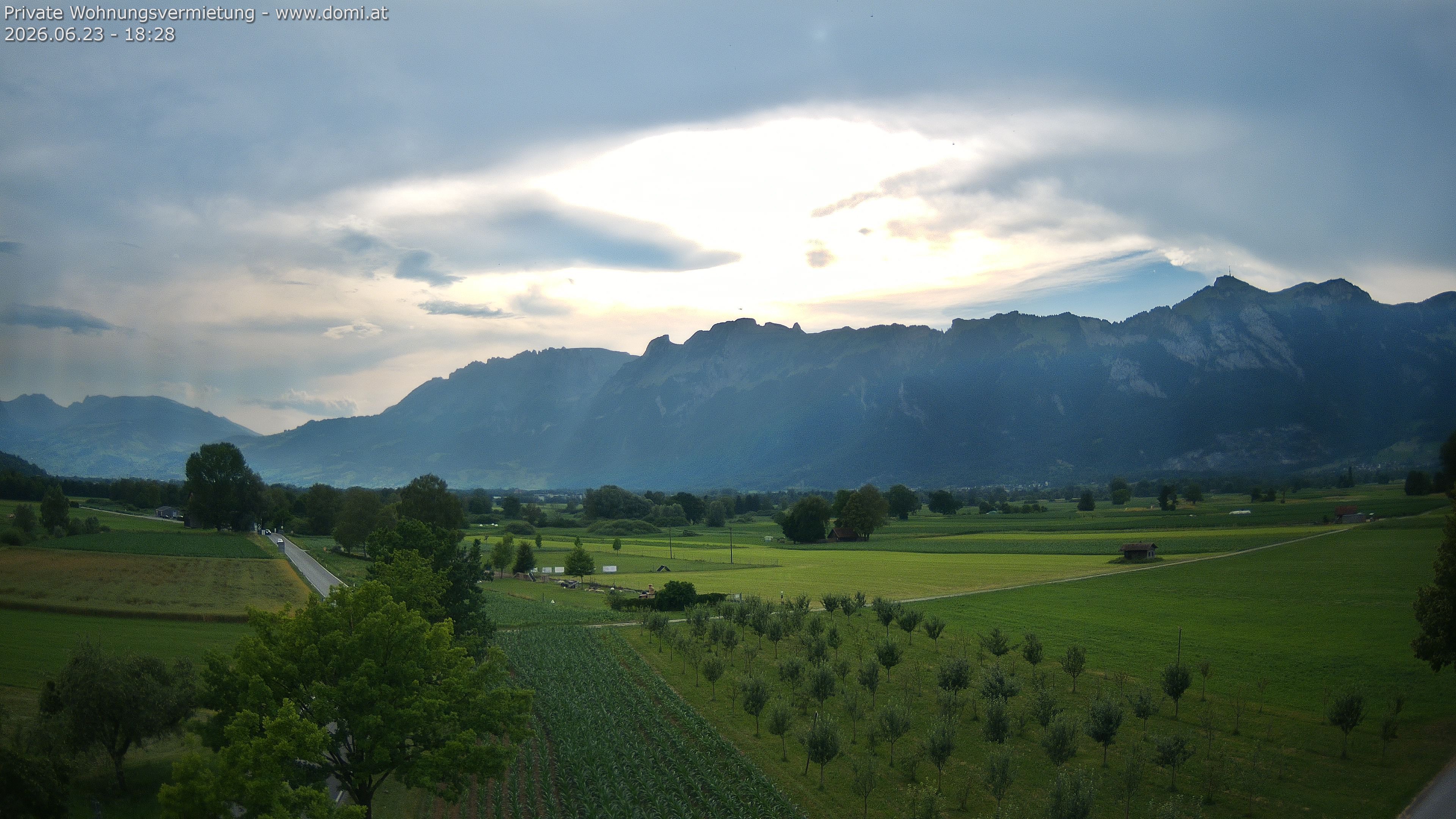Archived image Webcam View of the Hoher Kasten, Furgglenfirst and Kamor from Feldkirch