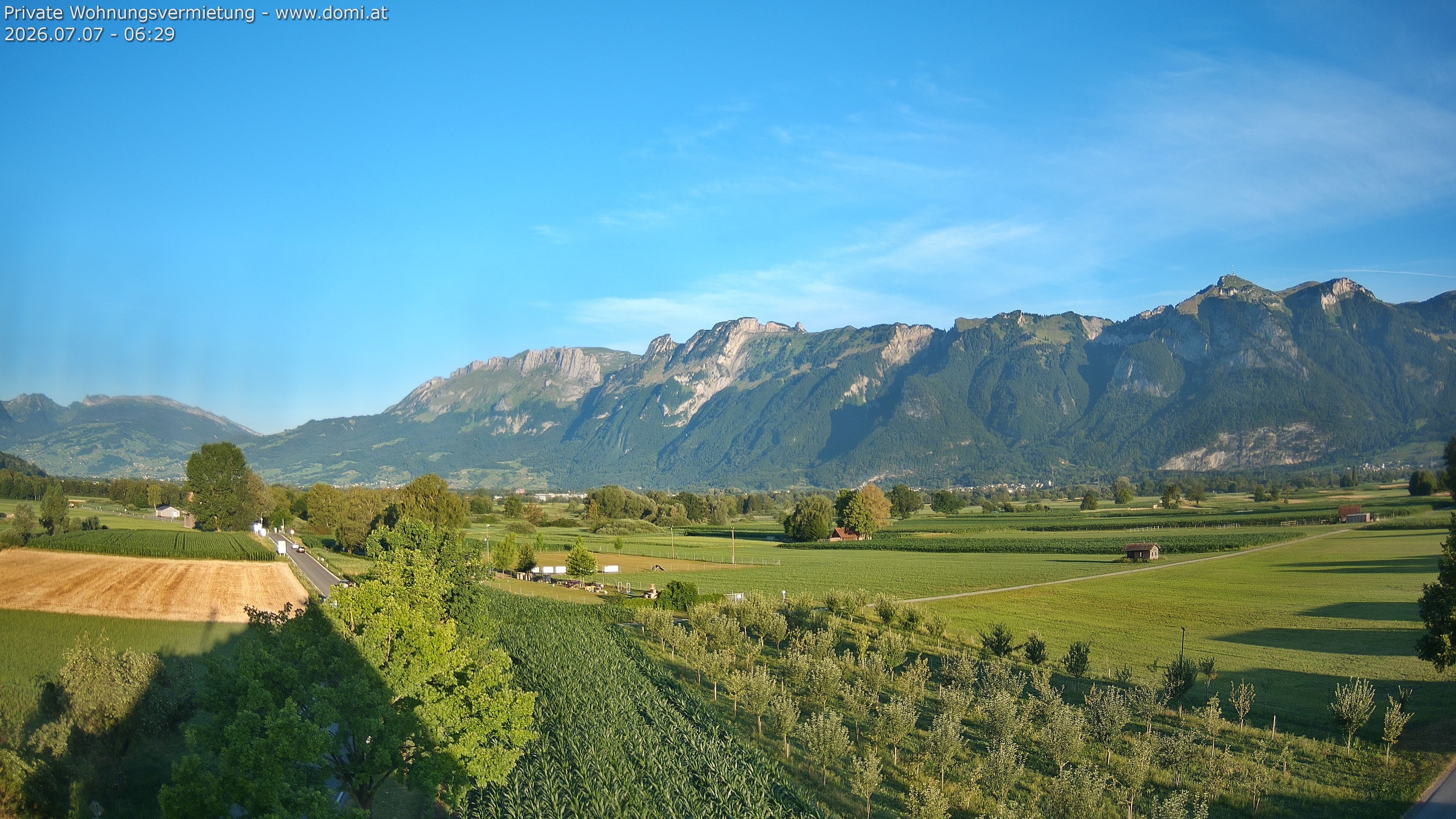 Archived image Webcam View of the Hoher Kasten, Furgglenfirst and Kamor from Feldkirch