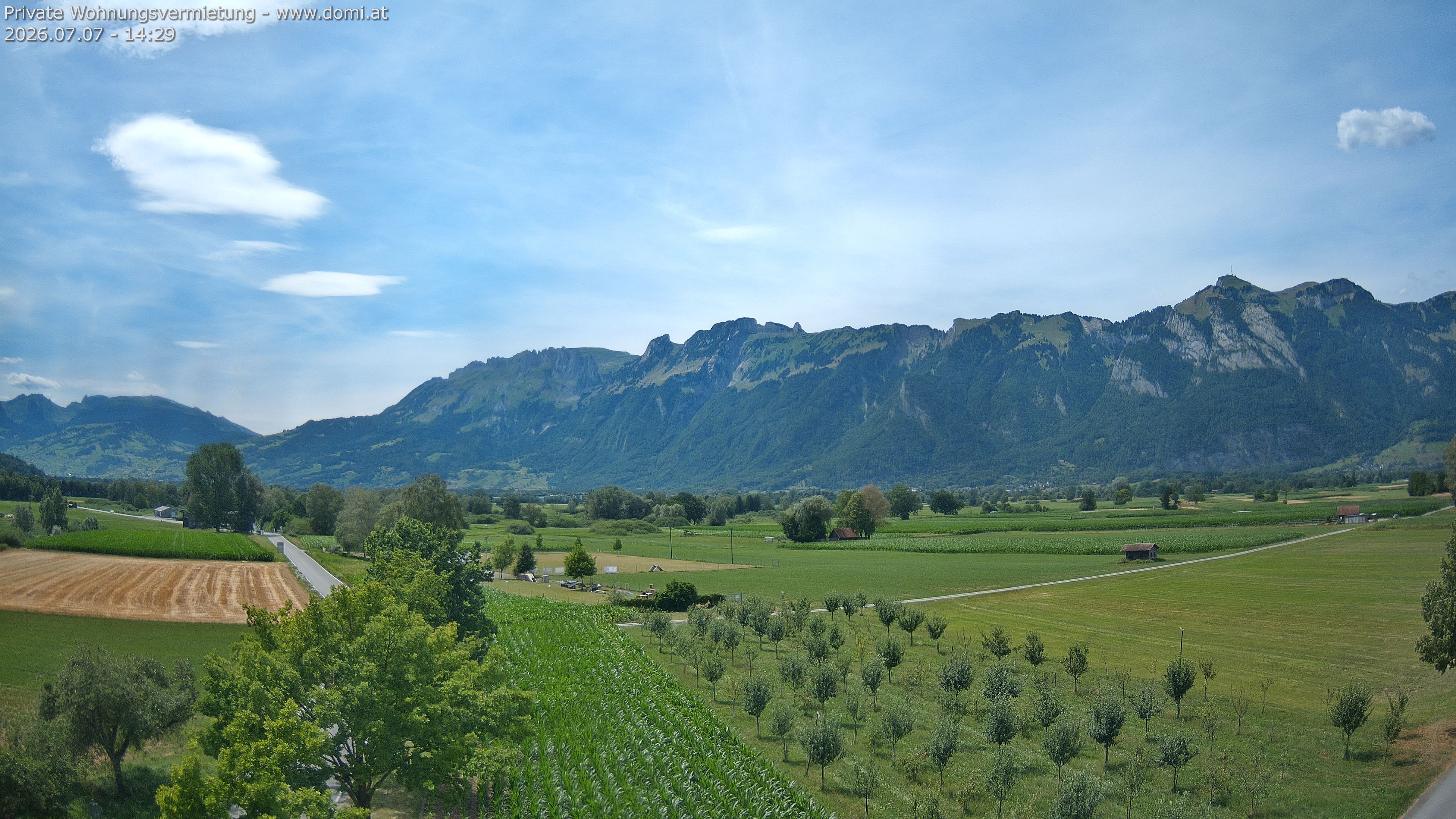 Archived image Webcam View of the Hoher Kasten, Furgglenfirst and Kamor from Feldkirch