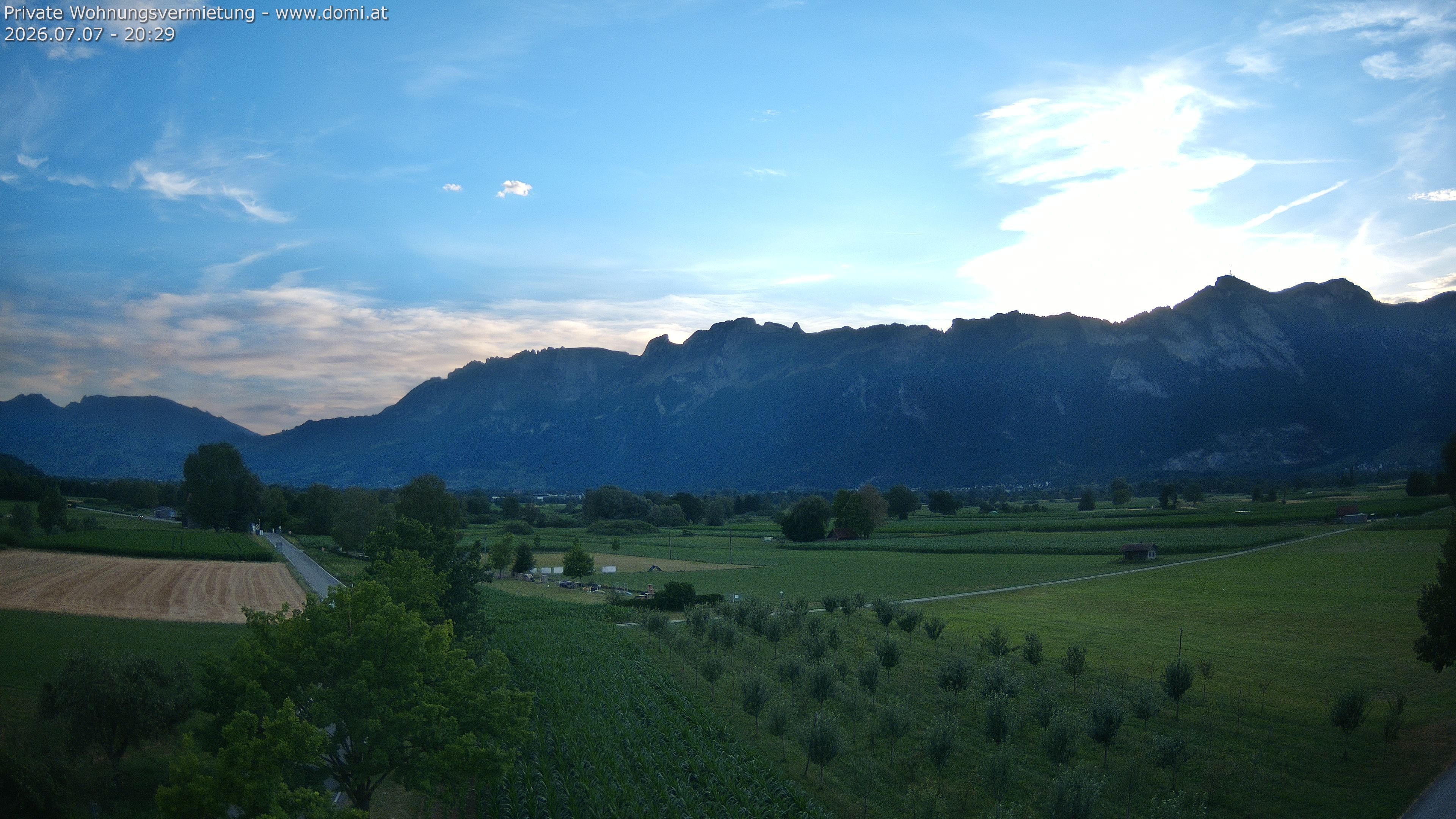 Archived image Webcam View of the Hoher Kasten, Furgglenfirst and Kamor from Feldkirch