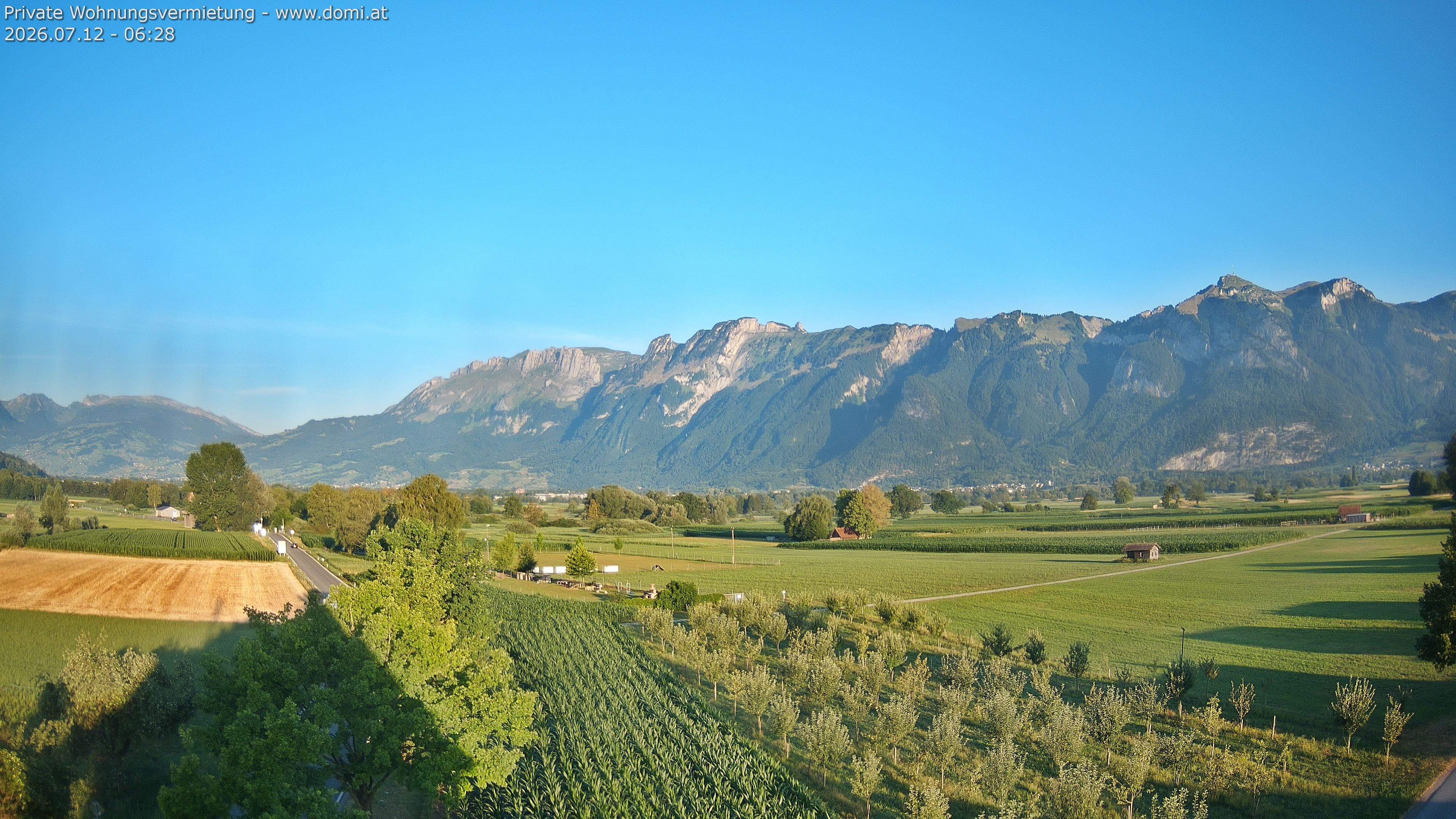 Archived image Webcam View of the Hoher Kasten, Furgglenfirst and Kamor from Feldkirch