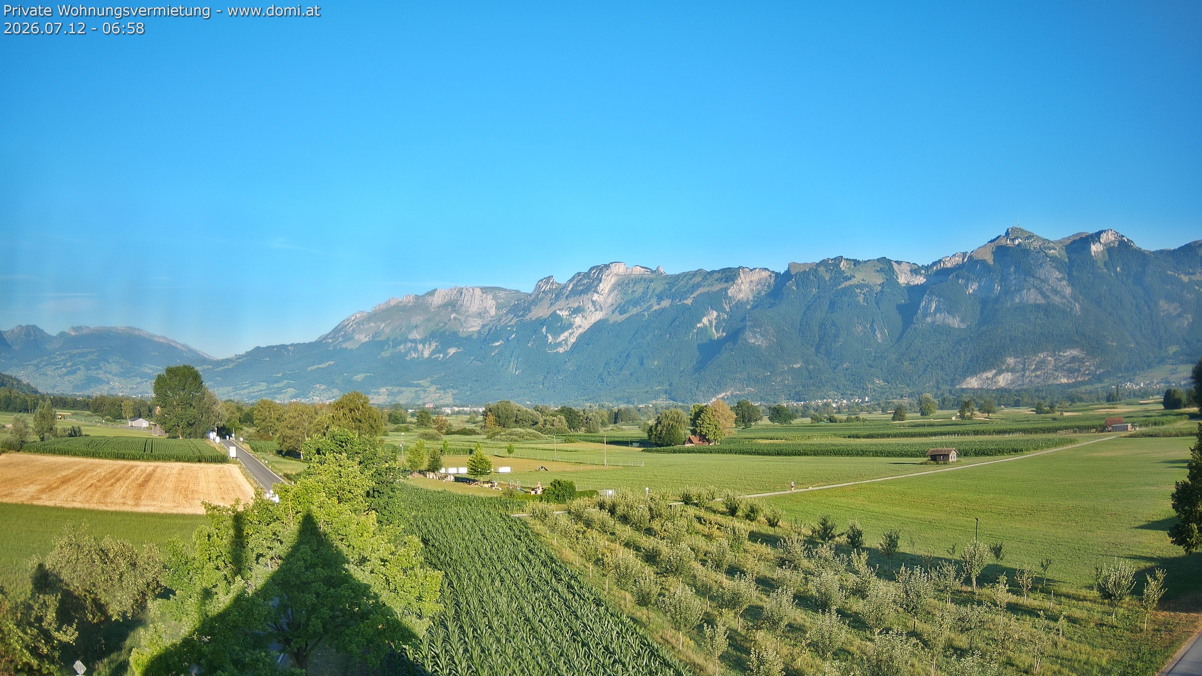 Archived image Webcam View of the Hoher Kasten, Furgglenfirst and Kamor from Feldkirch