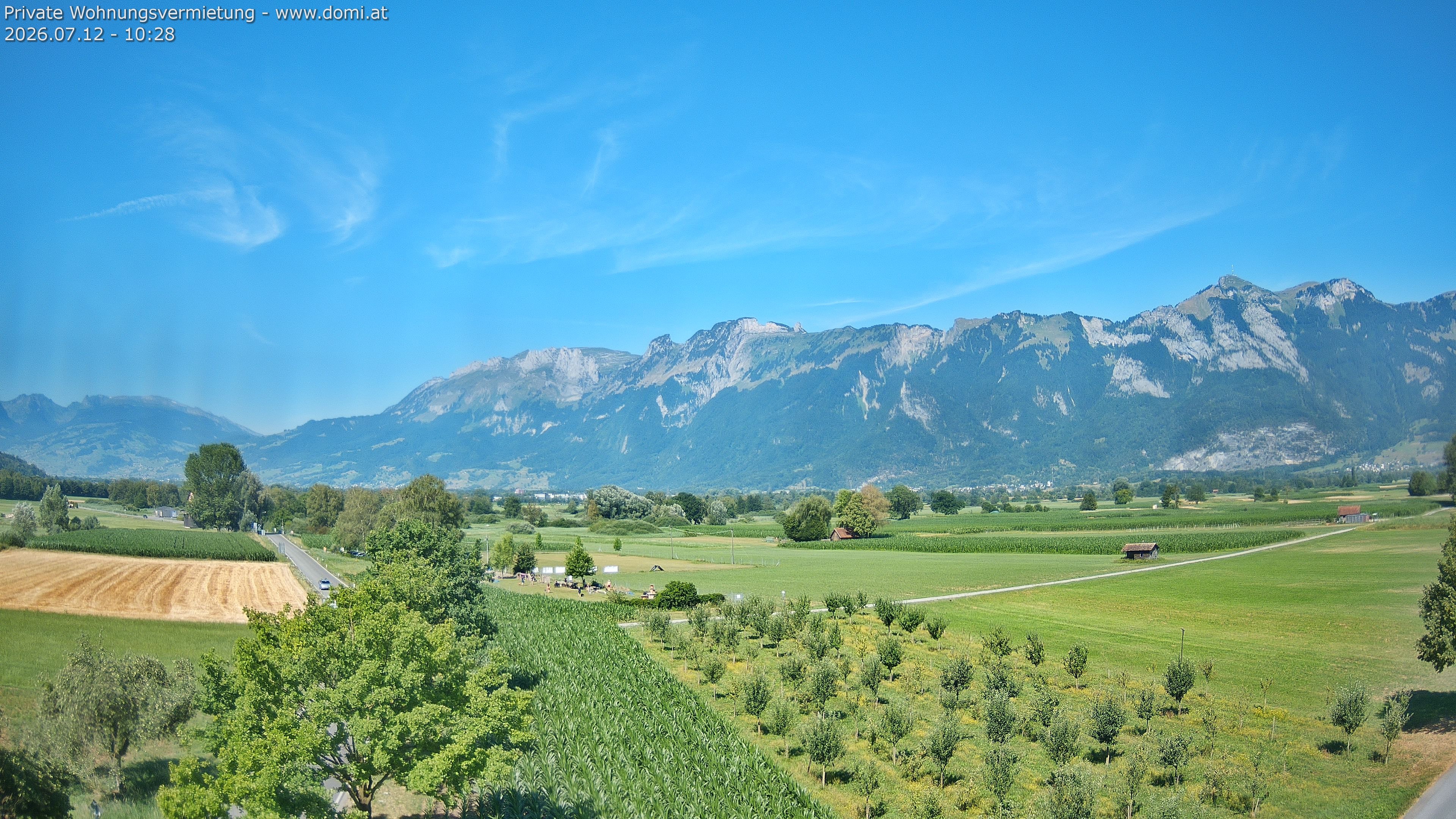Archived image Webcam View of the Hoher Kasten, Furgglenfirst and Kamor from Feldkirch