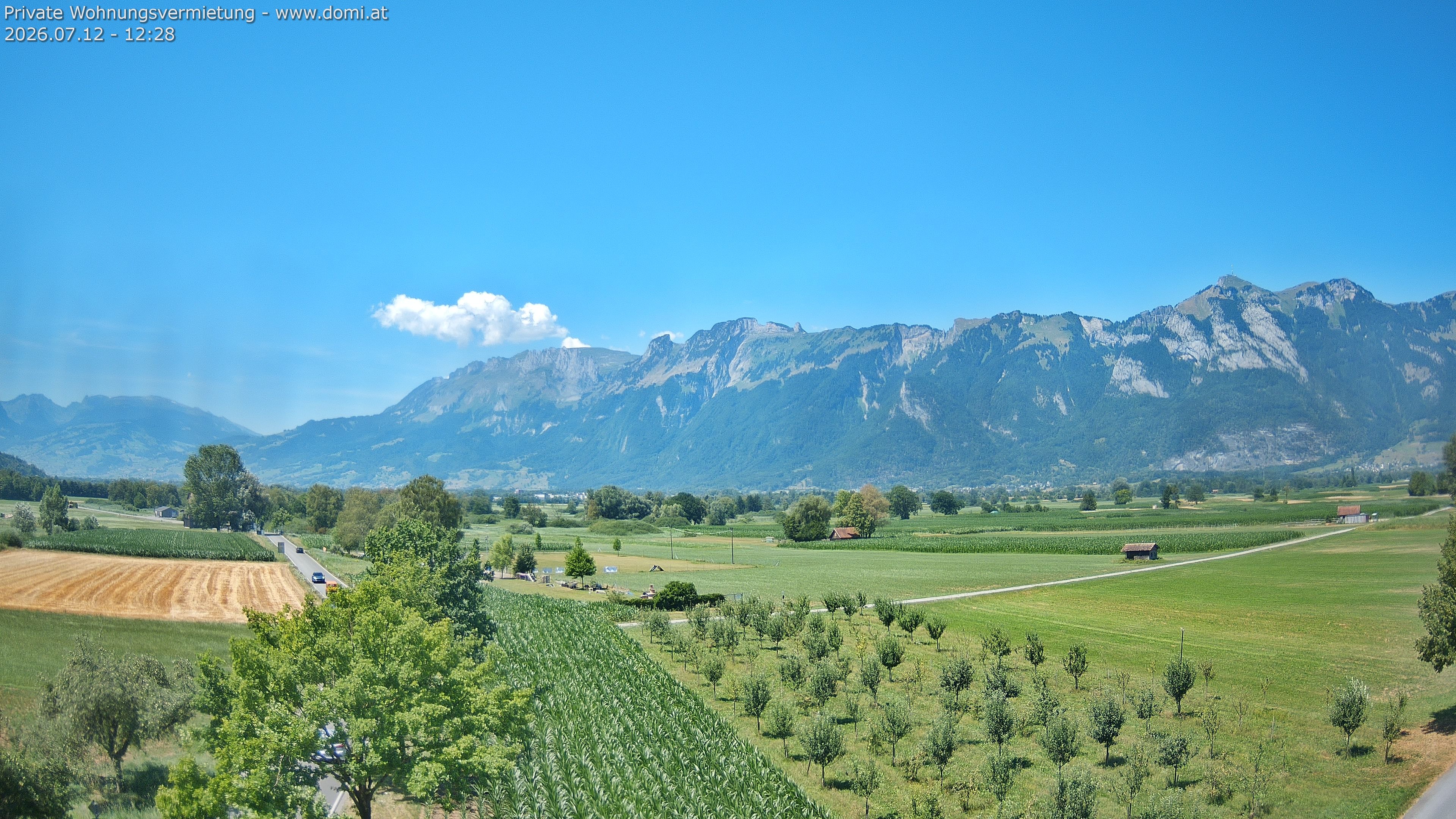 Archived image Webcam View of the Hoher Kasten, Furgglenfirst and Kamor from Feldkirch