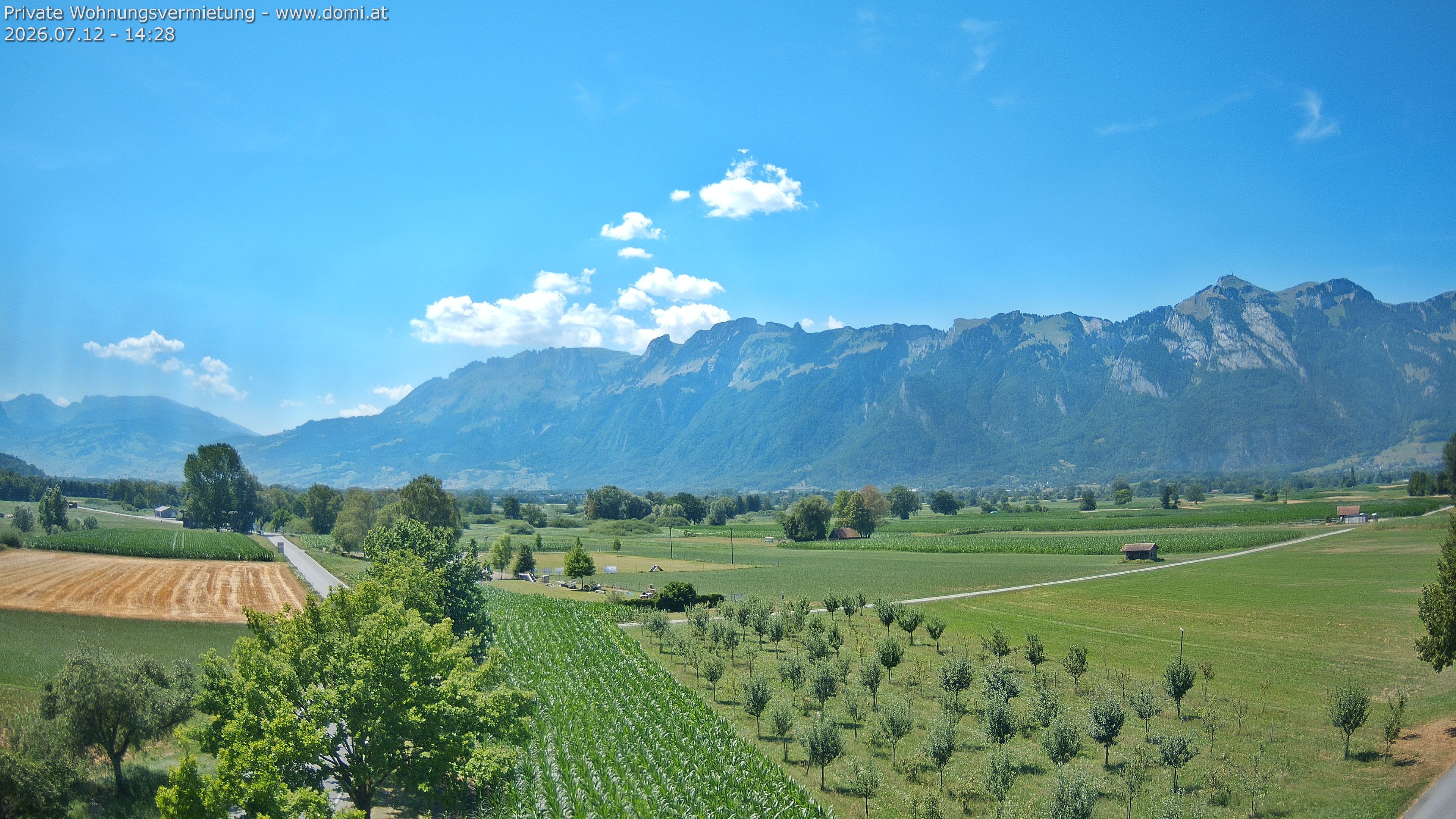 Archived image Webcam View of the Hoher Kasten, Furgglenfirst and Kamor from Feldkirch