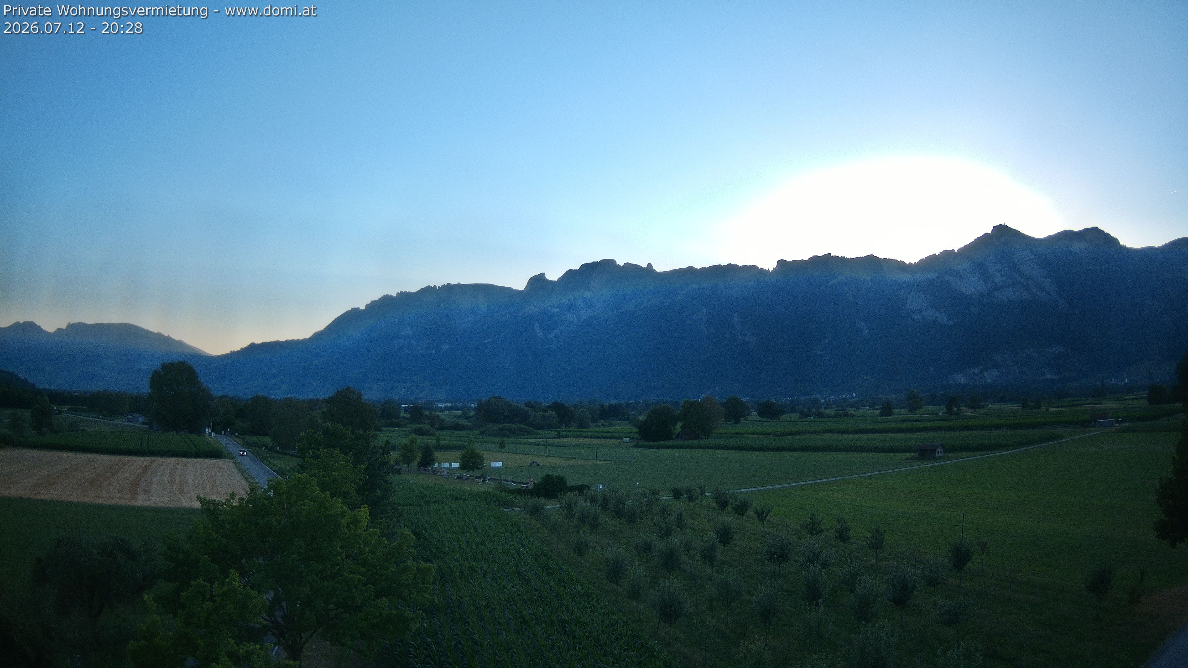 Archived image Webcam View of the Hoher Kasten, Furgglenfirst and Kamor from Feldkirch