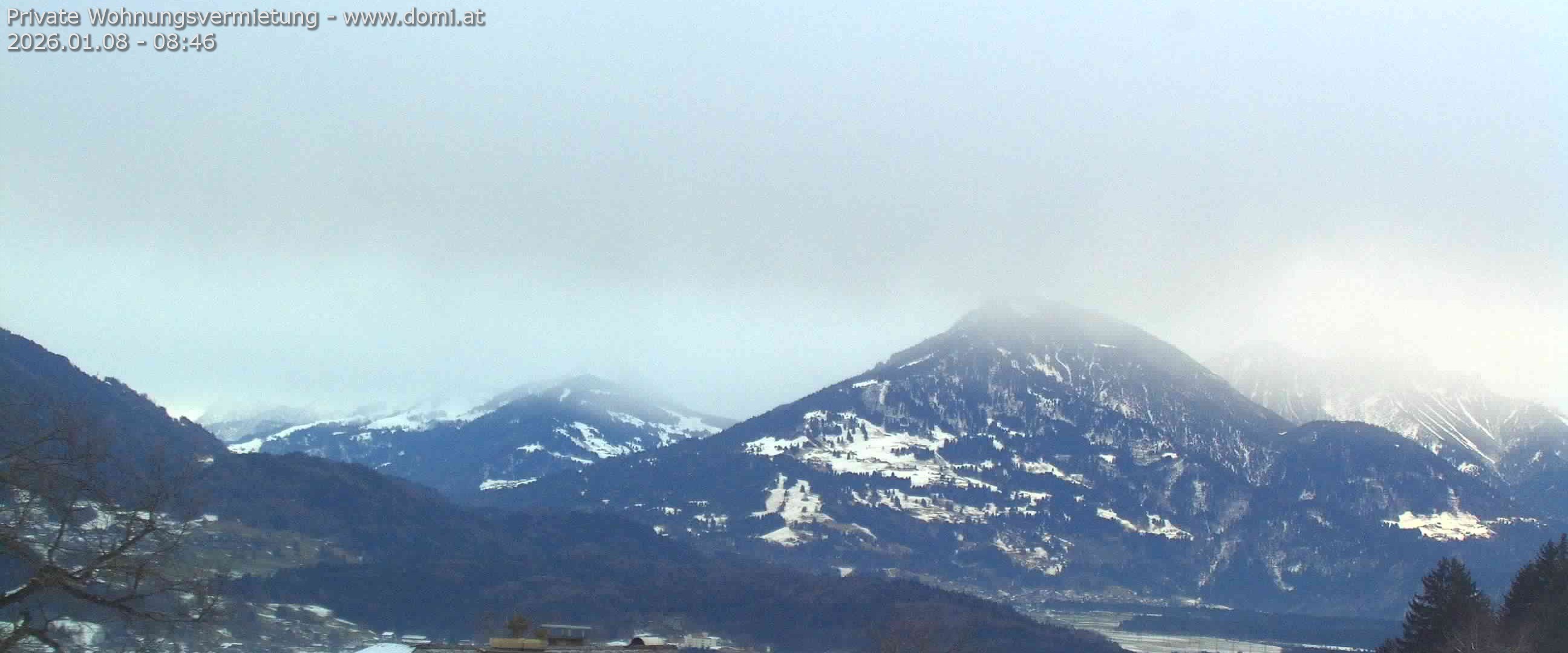 Archived image Webcam View of Walgau, Hoher Fraßen and Breithorn from Gampelün