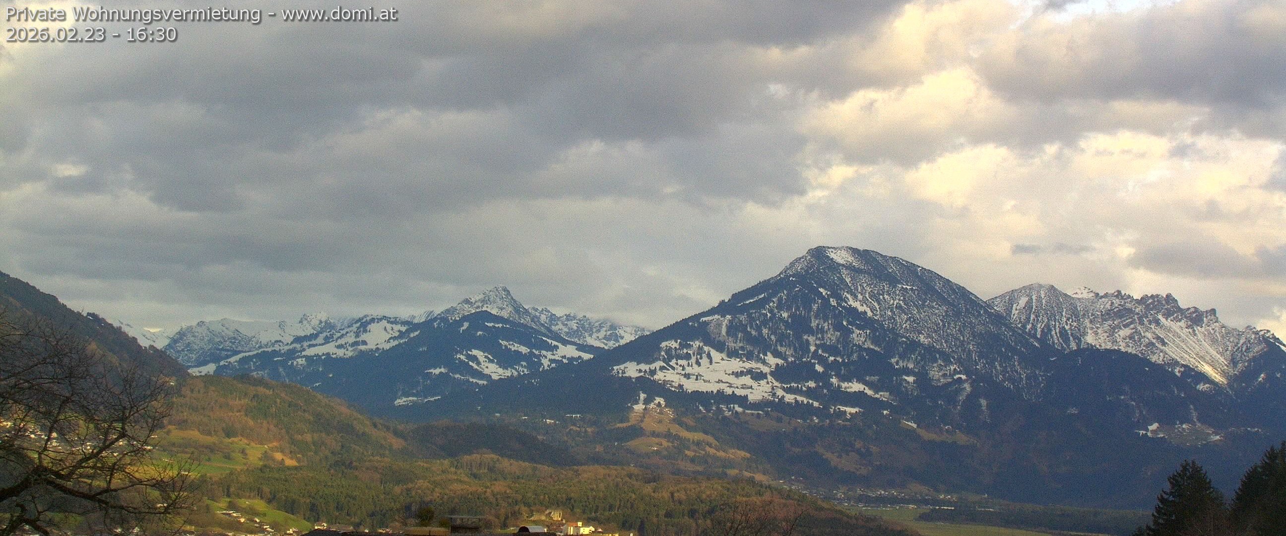Archiv Foto Webcam Ausblick von Gampelün auf Walgau, Hoher Fraßen und Breithorn