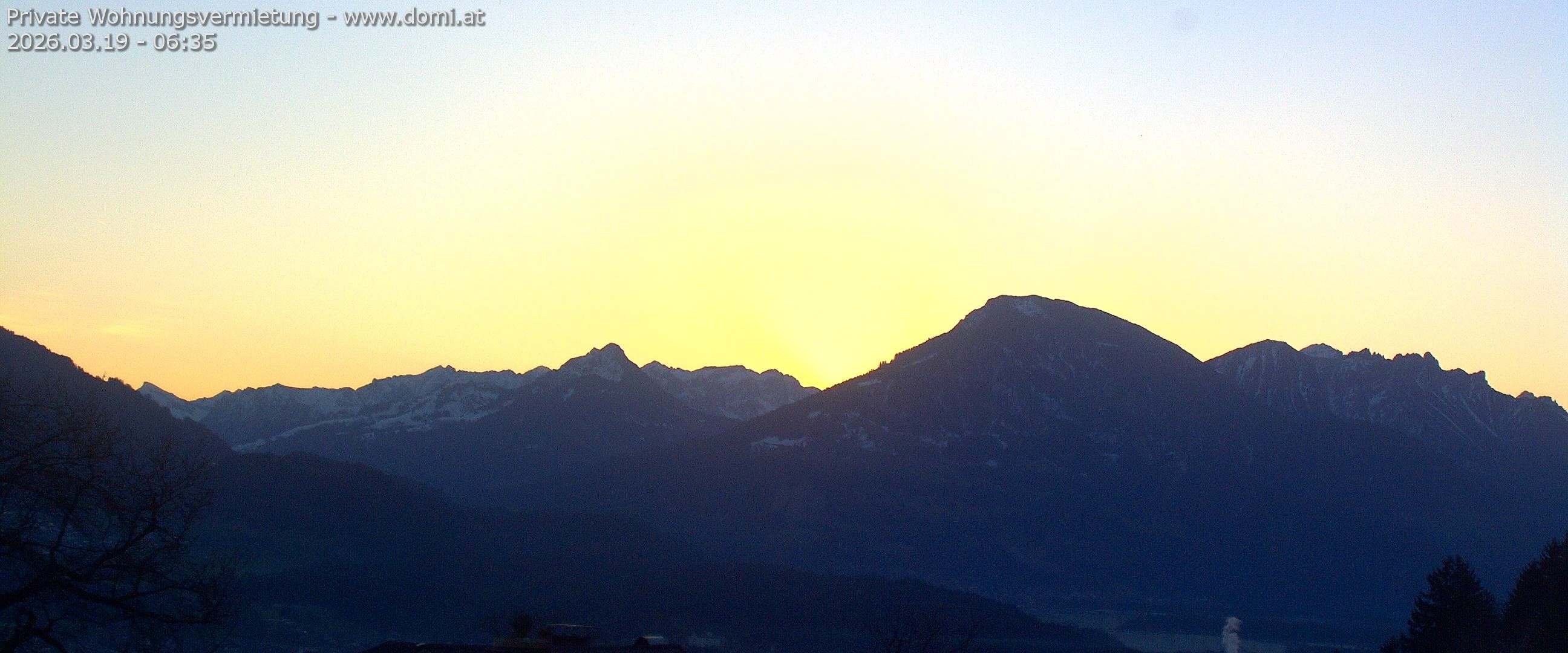 Archiv Foto Webcam Ausblick von Gampelün auf Walgau, Hoher Fraßen und Breithorn