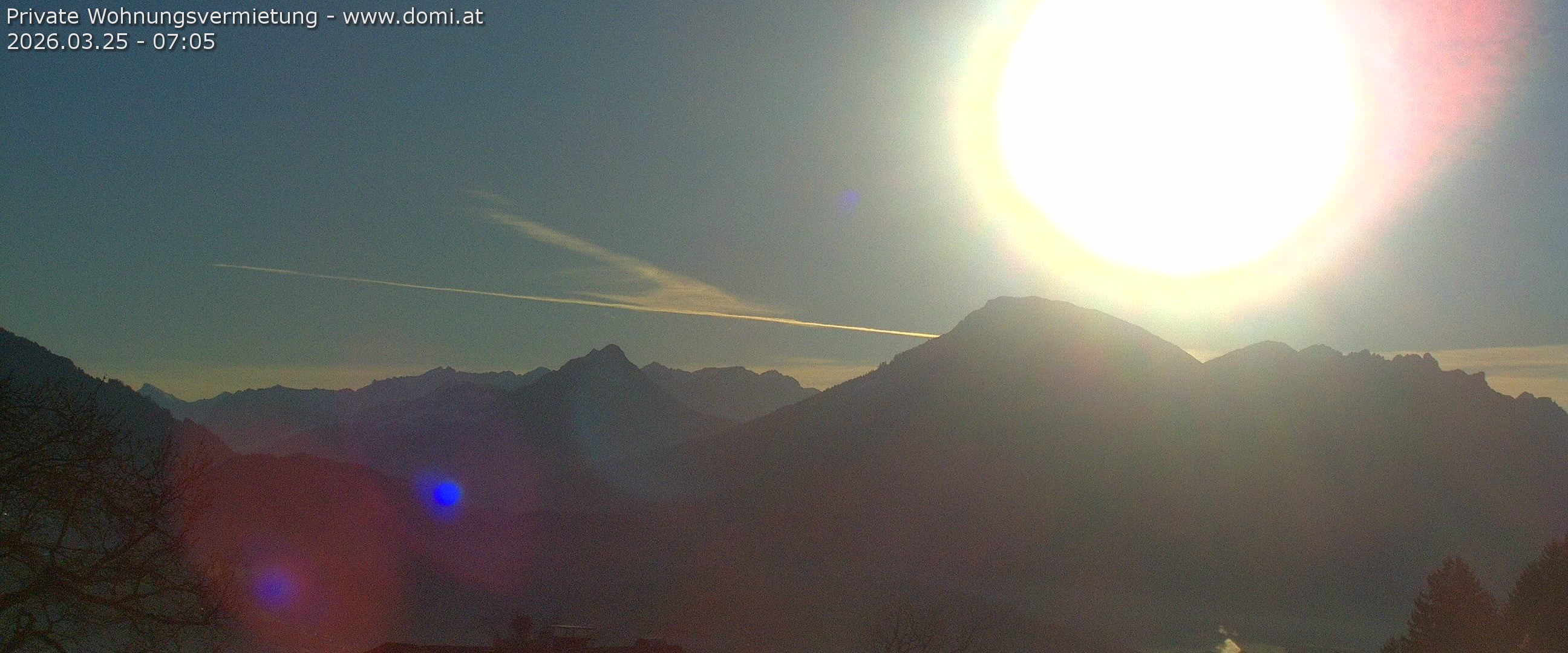 Archived image Webcam View of Walgau, Hoher Fraßen and Breithorn from Gampelün