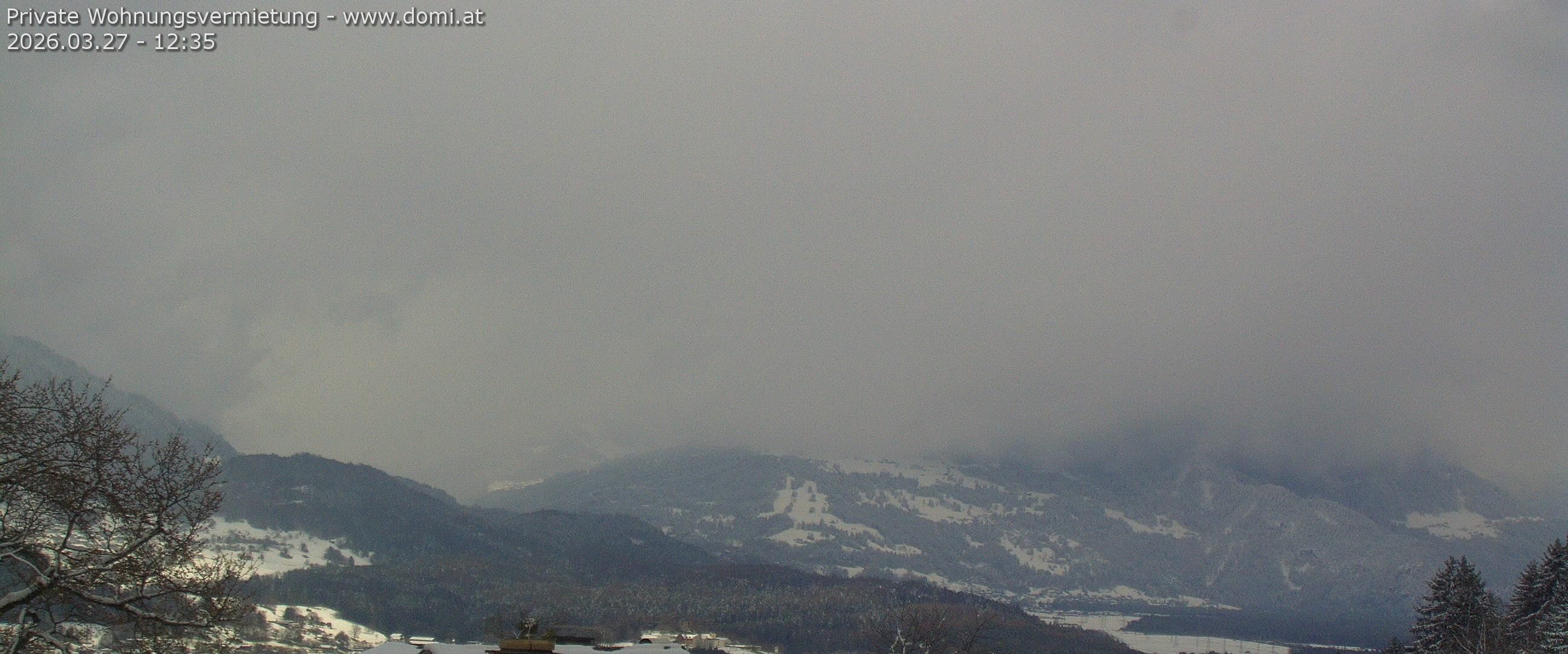 Archived image Webcam View of Walgau, Hoher Fraßen and Breithorn from Gampelün