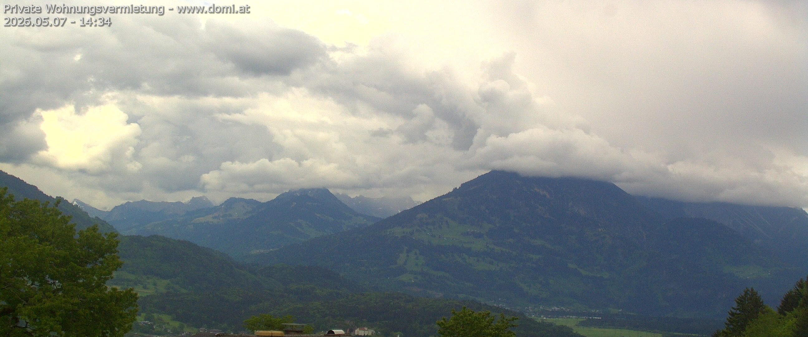 Archiv Foto Webcam Ausblick von Gampelün auf Walgau, Hoher Fraßen und Breithorn