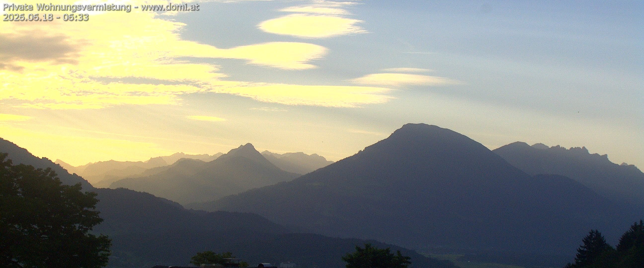 Archiv Foto Webcam Ausblick von Gampelün auf Walgau, Hoher Fraßen und Breithorn