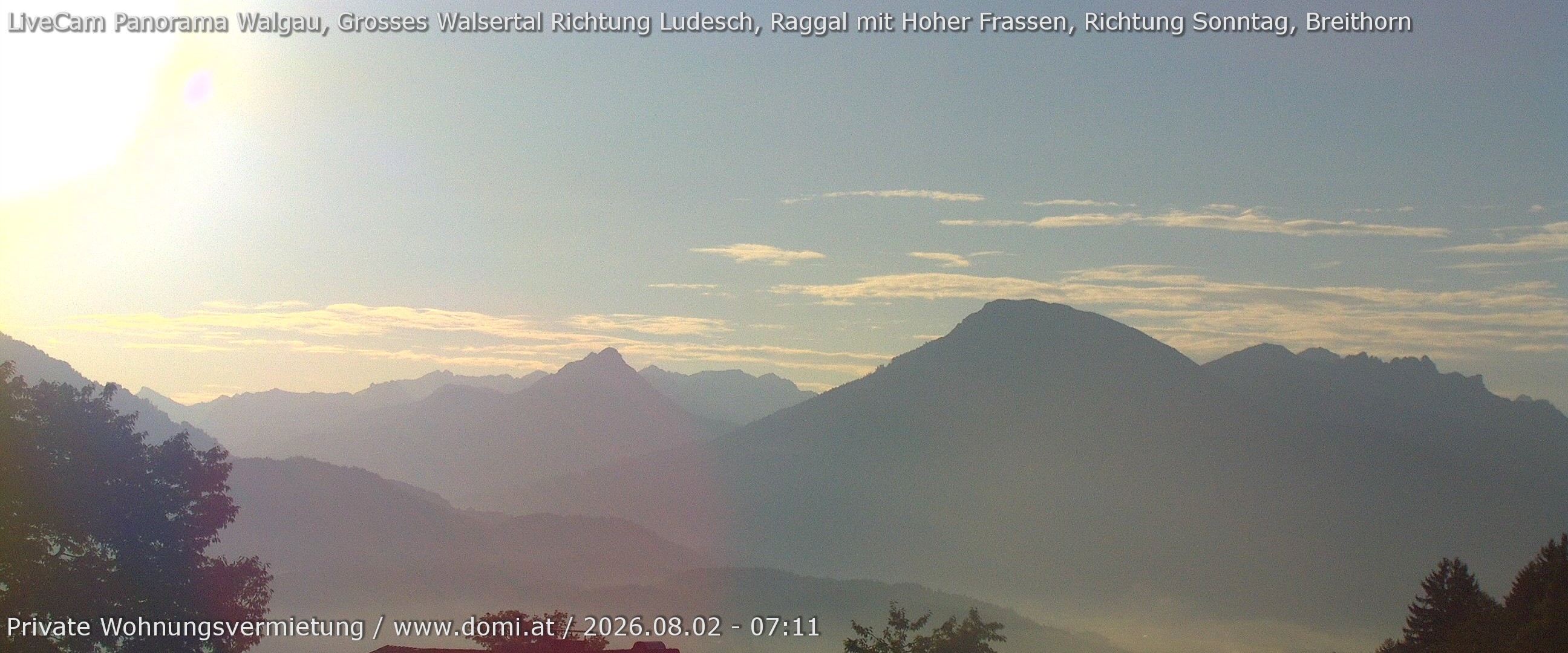 Archived image Webcam View of Walgau, Hoher Fraßen and Breithorn from Gampelün