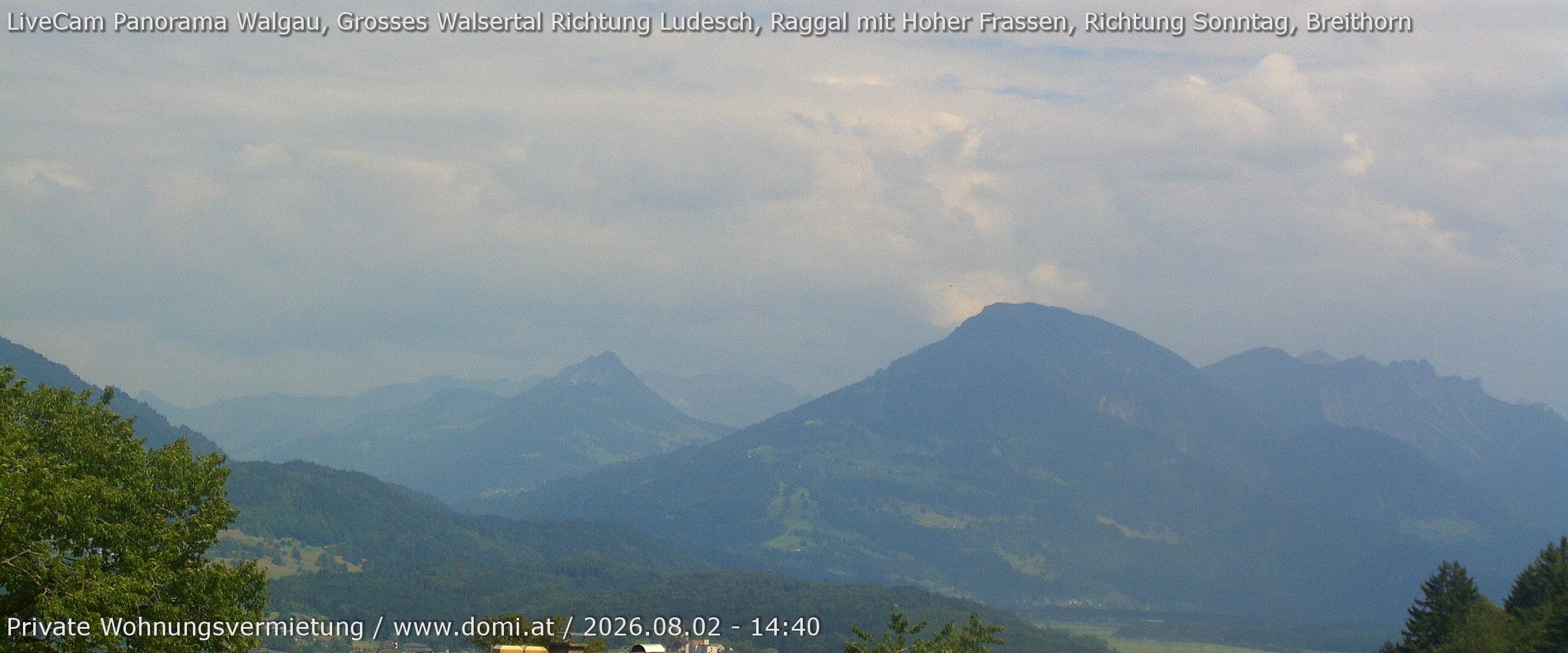 Archived image Webcam View of Walgau, Hoher Fraßen and Breithorn from Gampelün