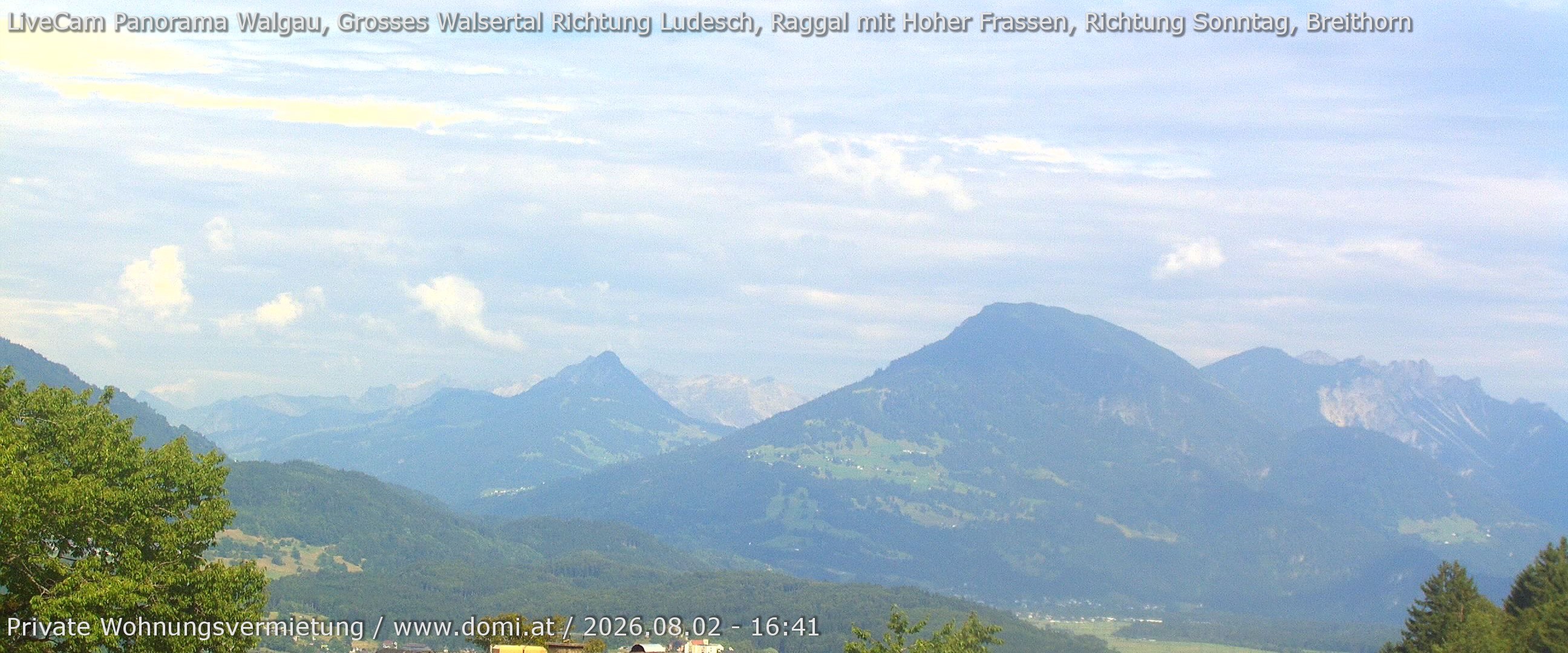 Archived image Webcam View of Walgau, Hoher Fraßen and Breithorn from Gampelün